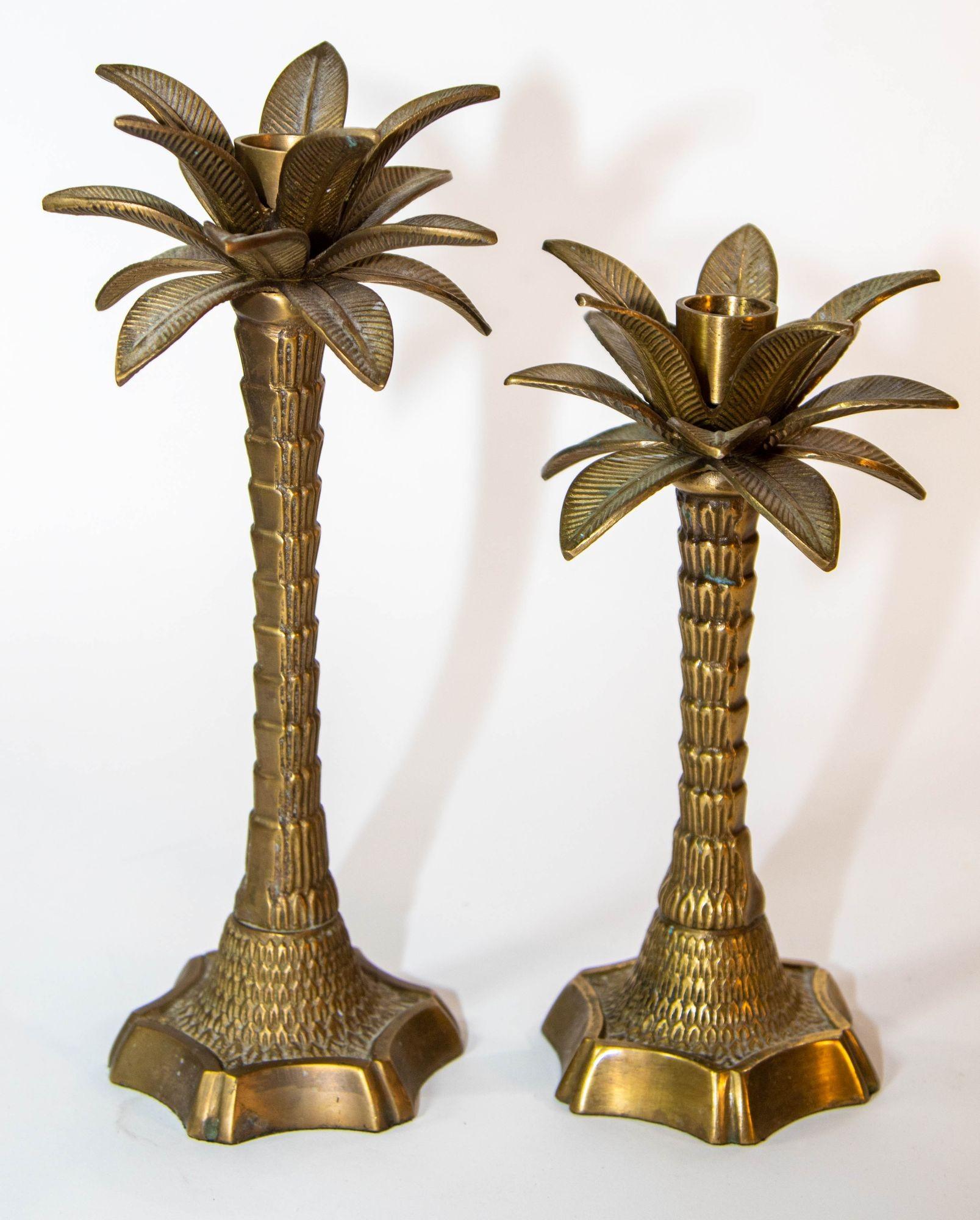 Set von 2 marokkanischen Palmen-Kerzenständern aus Messing (Maurisch) im Angebot