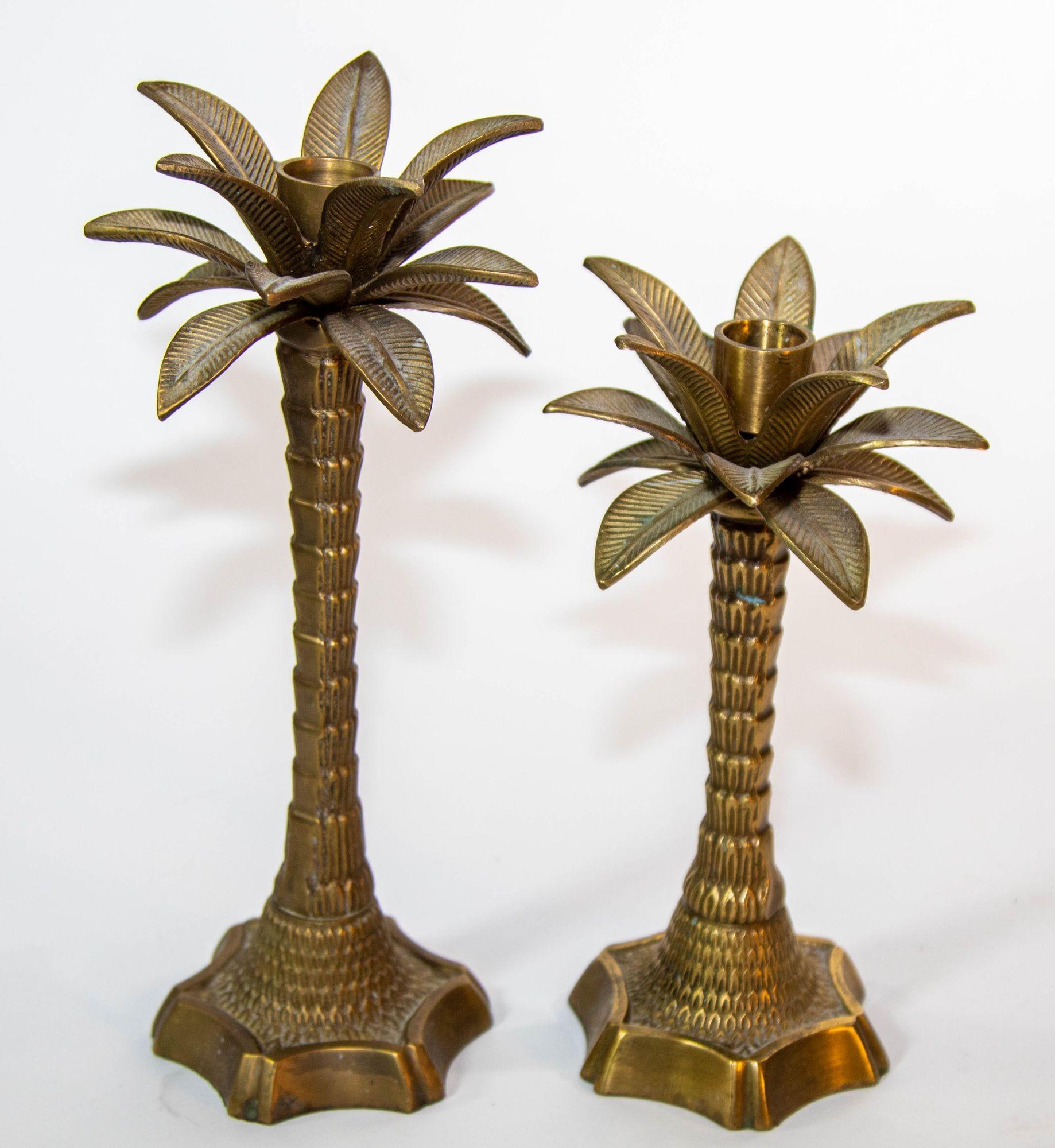 Set von 2 marokkanischen Palmen-Kerzenständern aus Messing (Gegossen) im Angebot