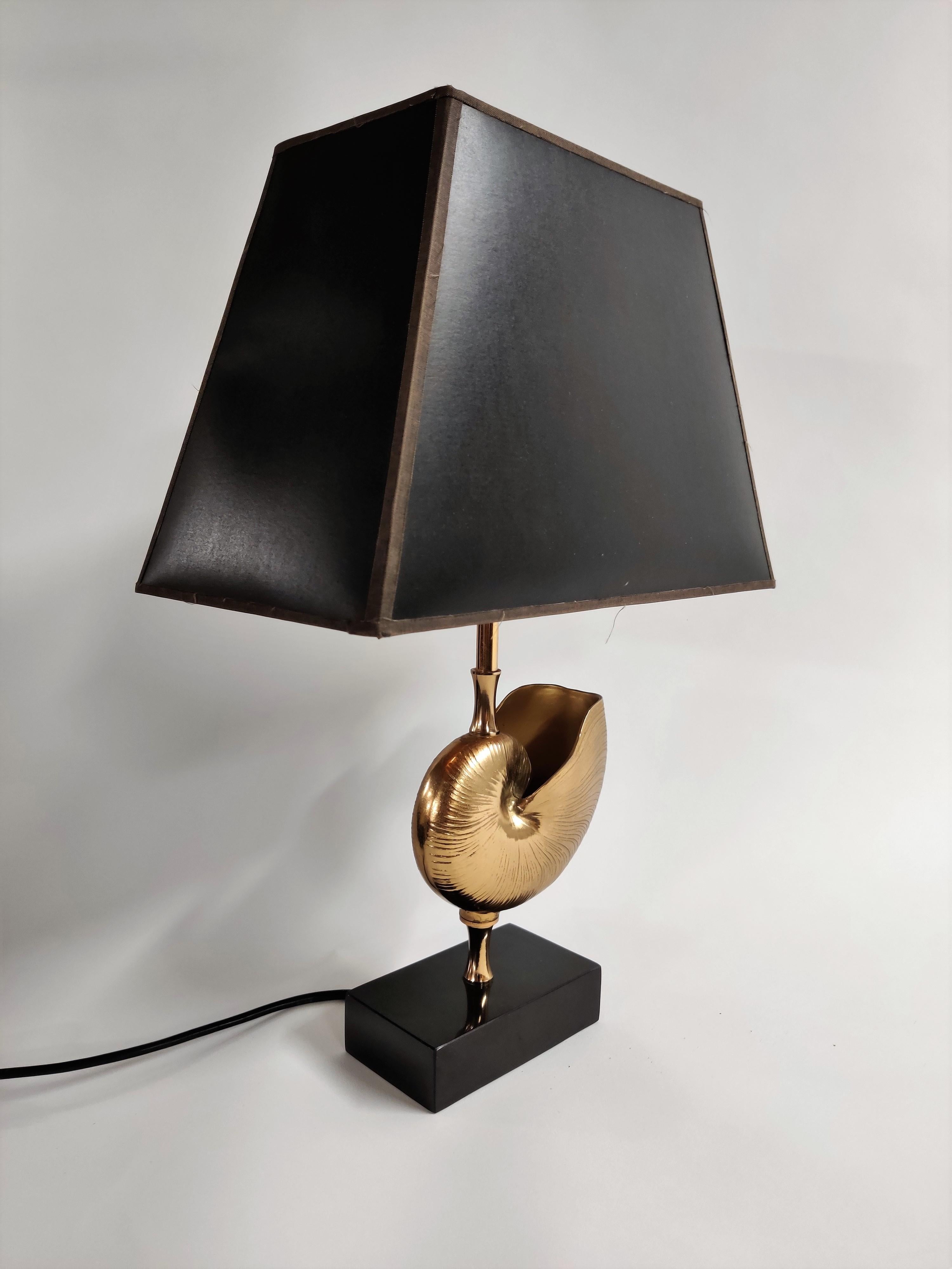 Hollywood Regency Vintage Brass Nautilus Shell Table Lamp in the Style of Maison Charles, 1970s