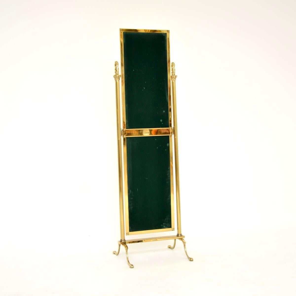 Specchio chevale in ottone d'epoca in stile neoclassico in vendita 1