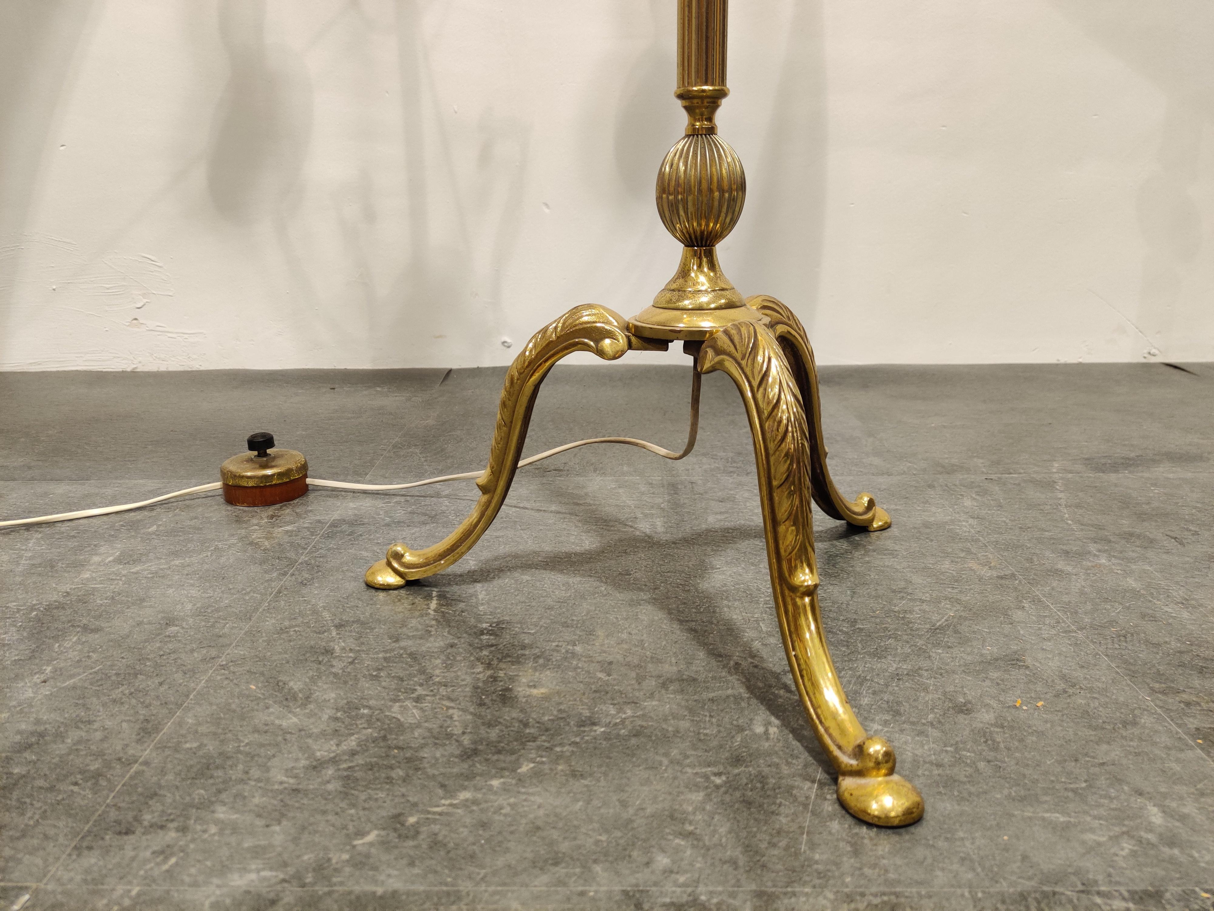 Vintage Brass Neoclassical Tripode Floor Lamp, 1960s In Good Condition In HEVERLEE, BE