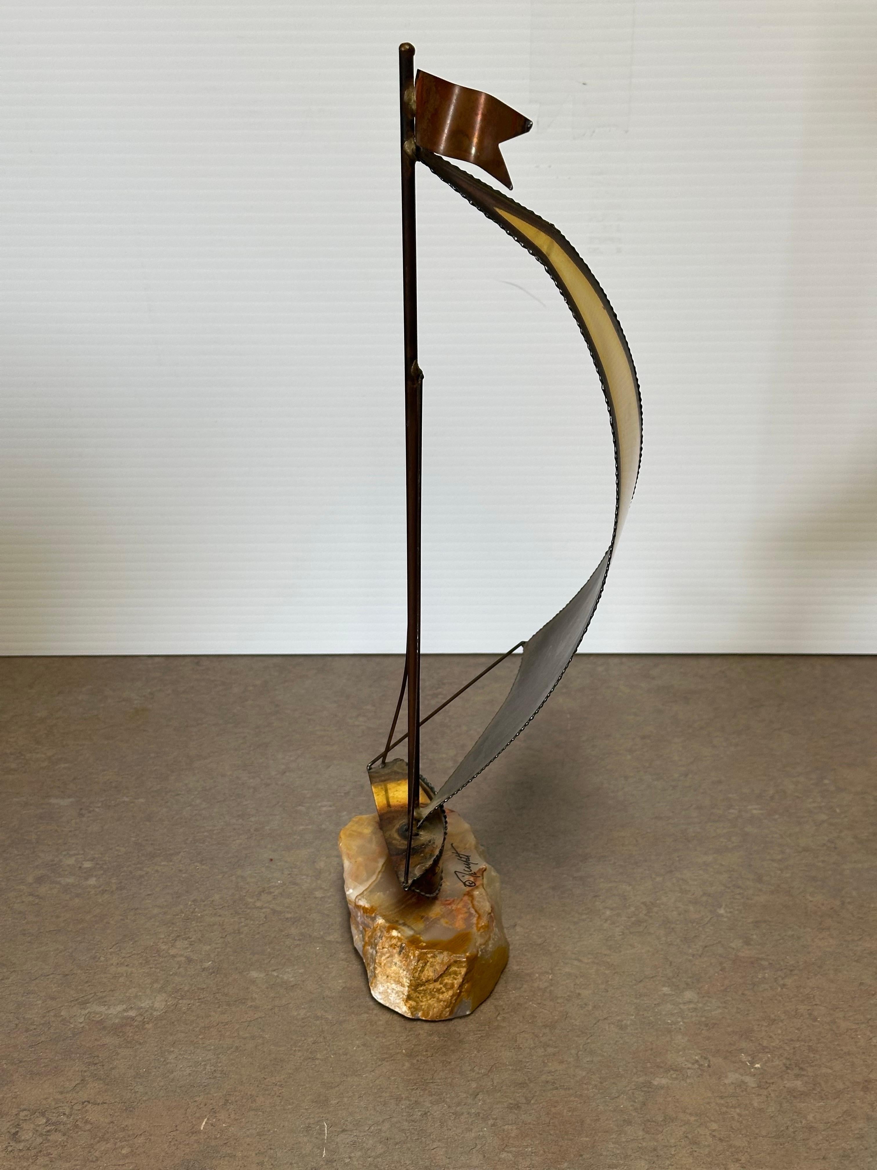 Scultura di veliero d'epoca in ottone e quarzo di Demott, firmata in vendita 4