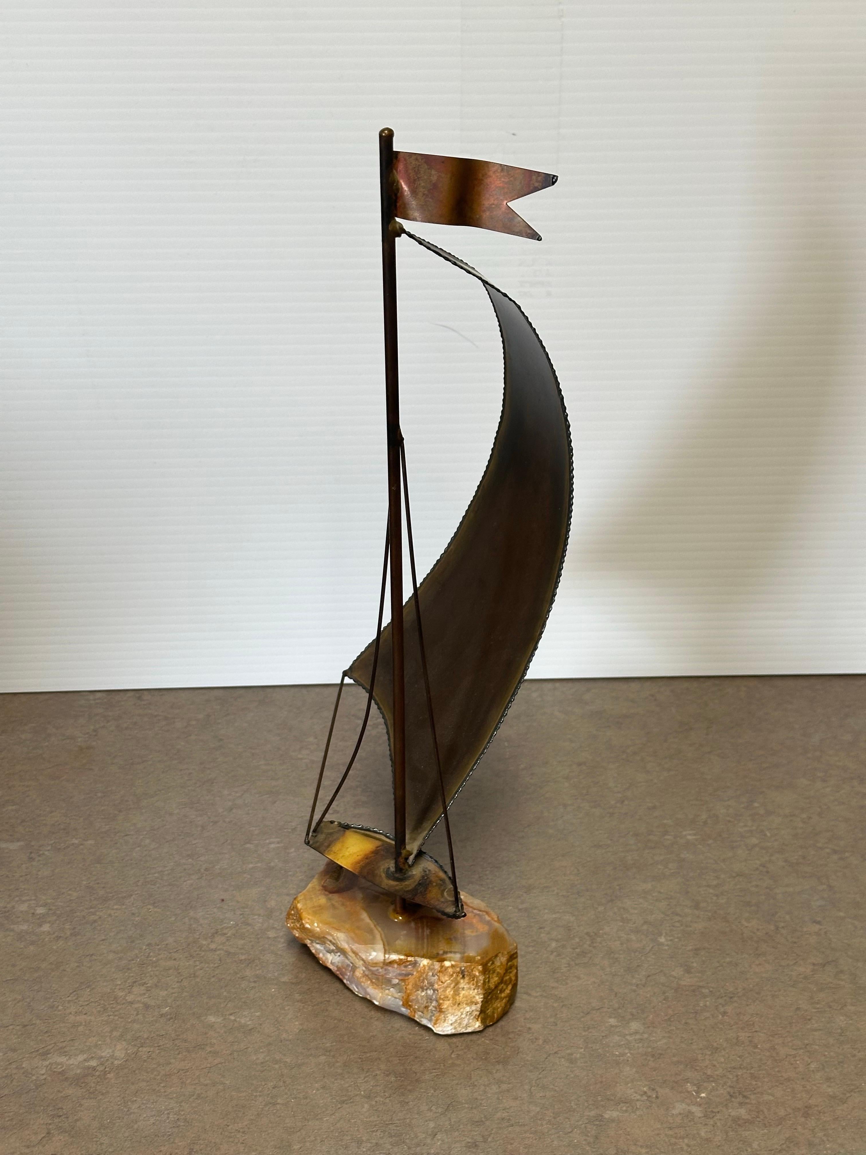 Scultura di veliero d'epoca in ottone e quarzo di Demott, firmata in vendita 6
