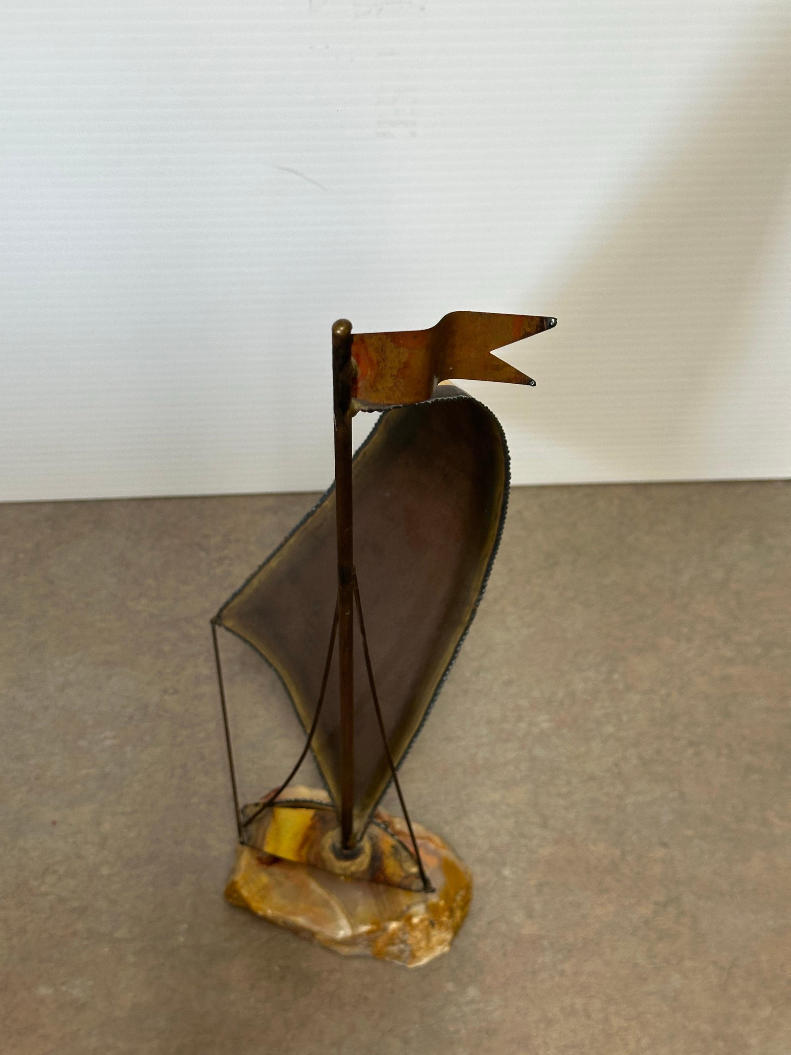 Scultura di veliero d'epoca in ottone e quarzo di Demott, firmata in vendita 2