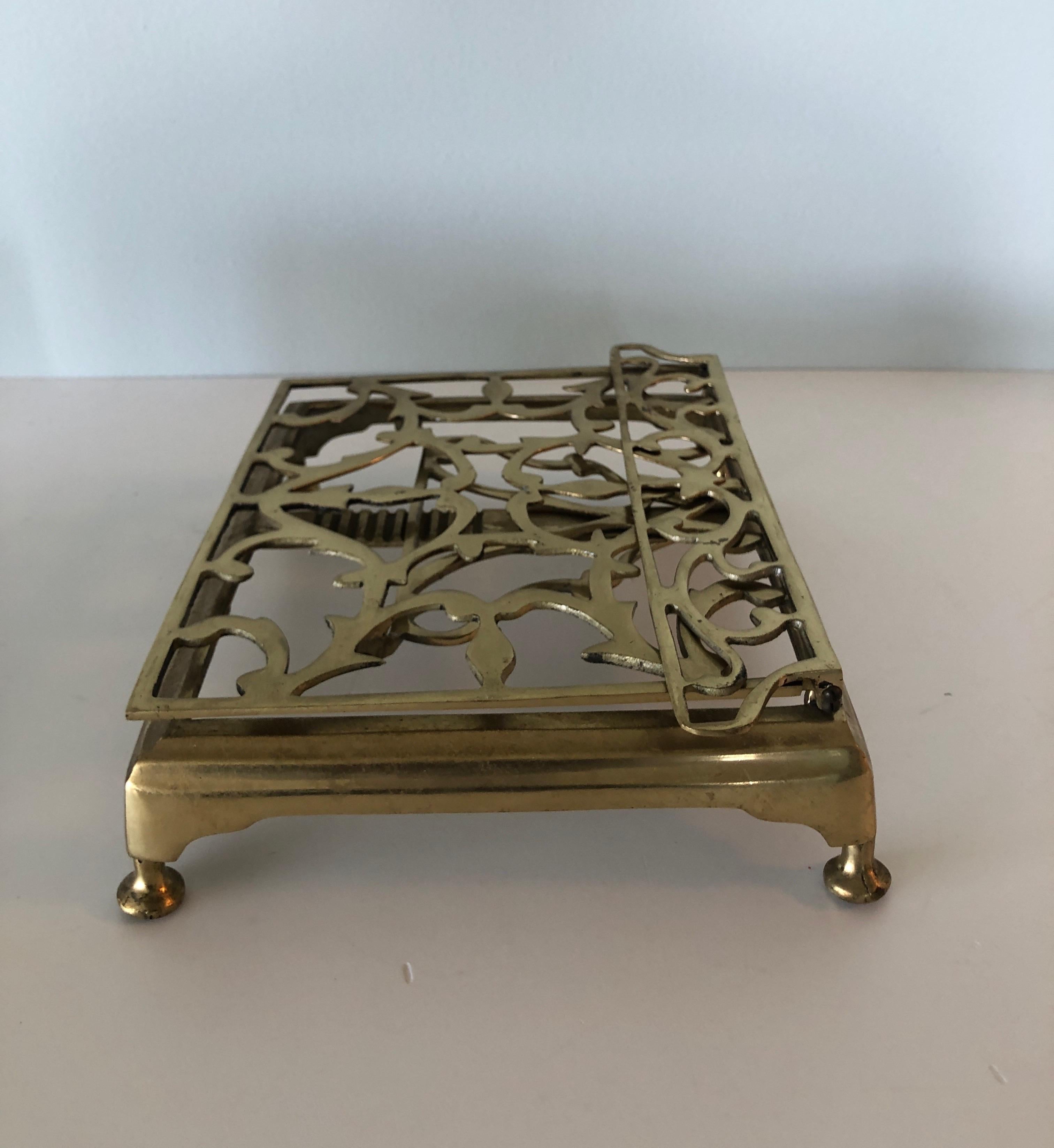 Vintage Brass Ornate Book or Bible Stand with Small Round Feet In Good Condition In Oakland Park, FL