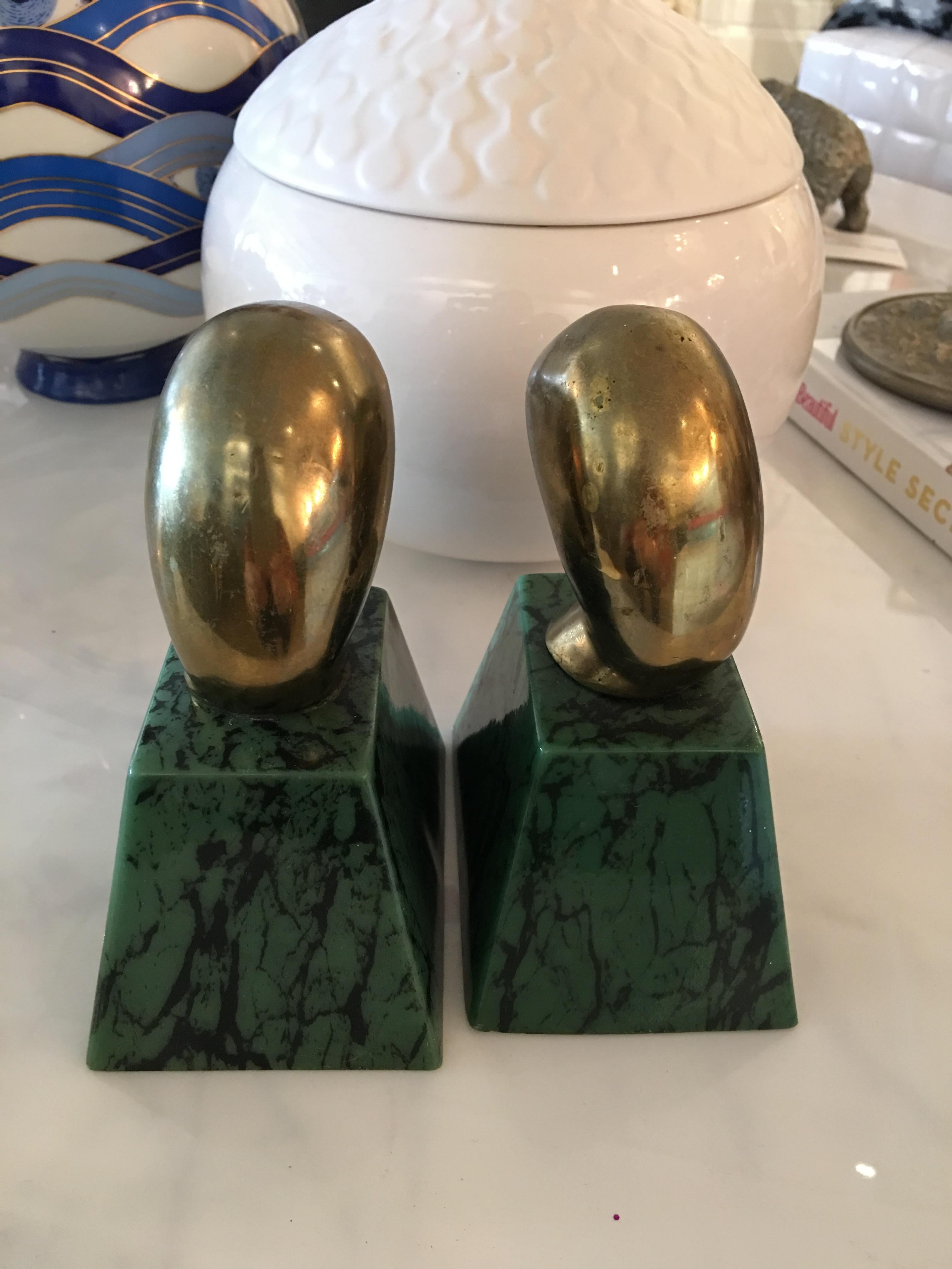 Vintage Brass Owl Book Ends In Good Condition For Sale In Phoenix, AZ