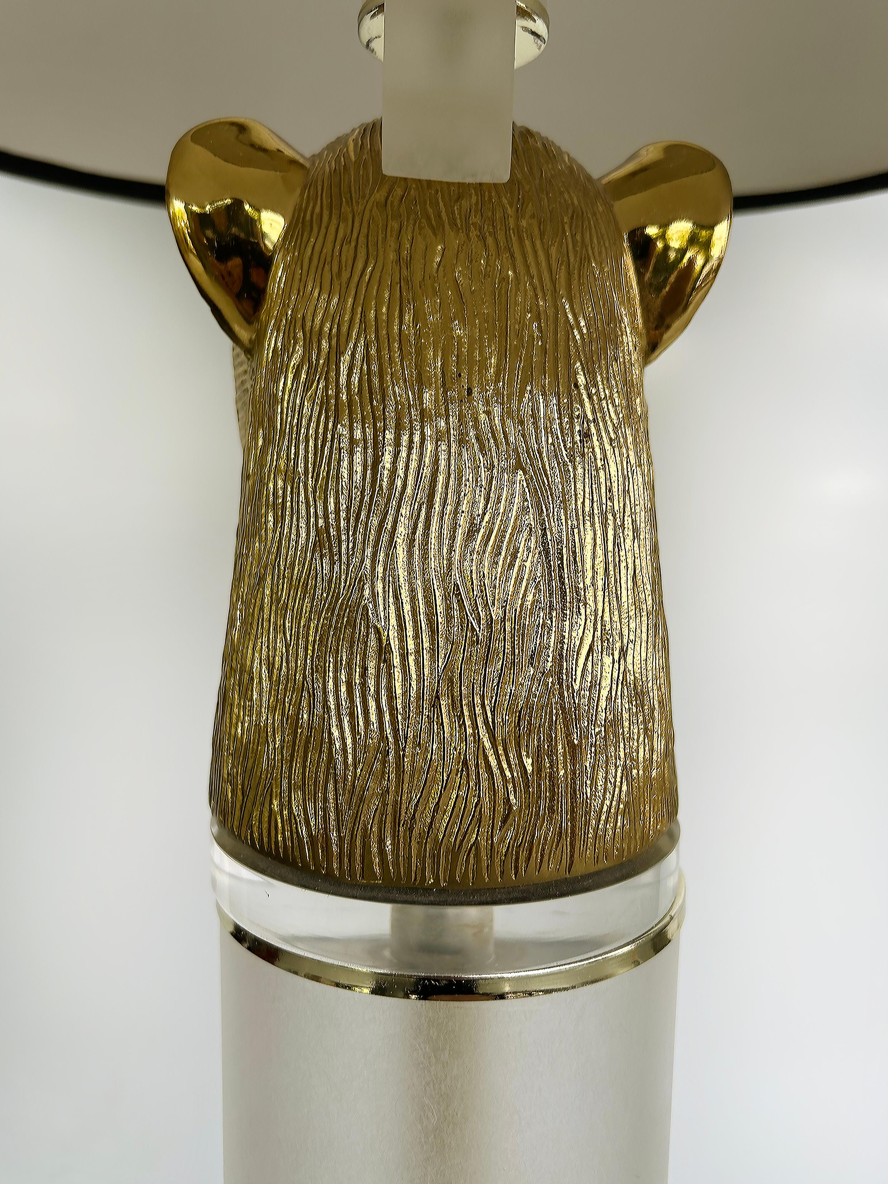 Paire de lampadaires vintage en laiton à tête de panthère avec lucite  en vente 2