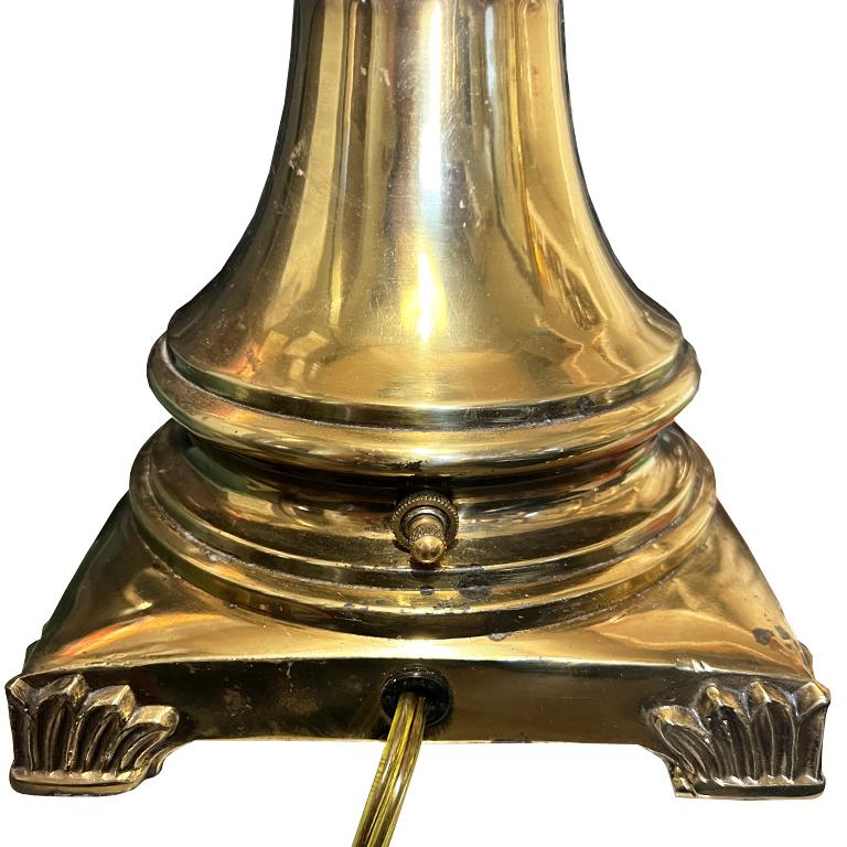 Vintage Brass Rembrandt Table Lamp – Elegant Neoclassical Design, Circa 1950s For Sale 4