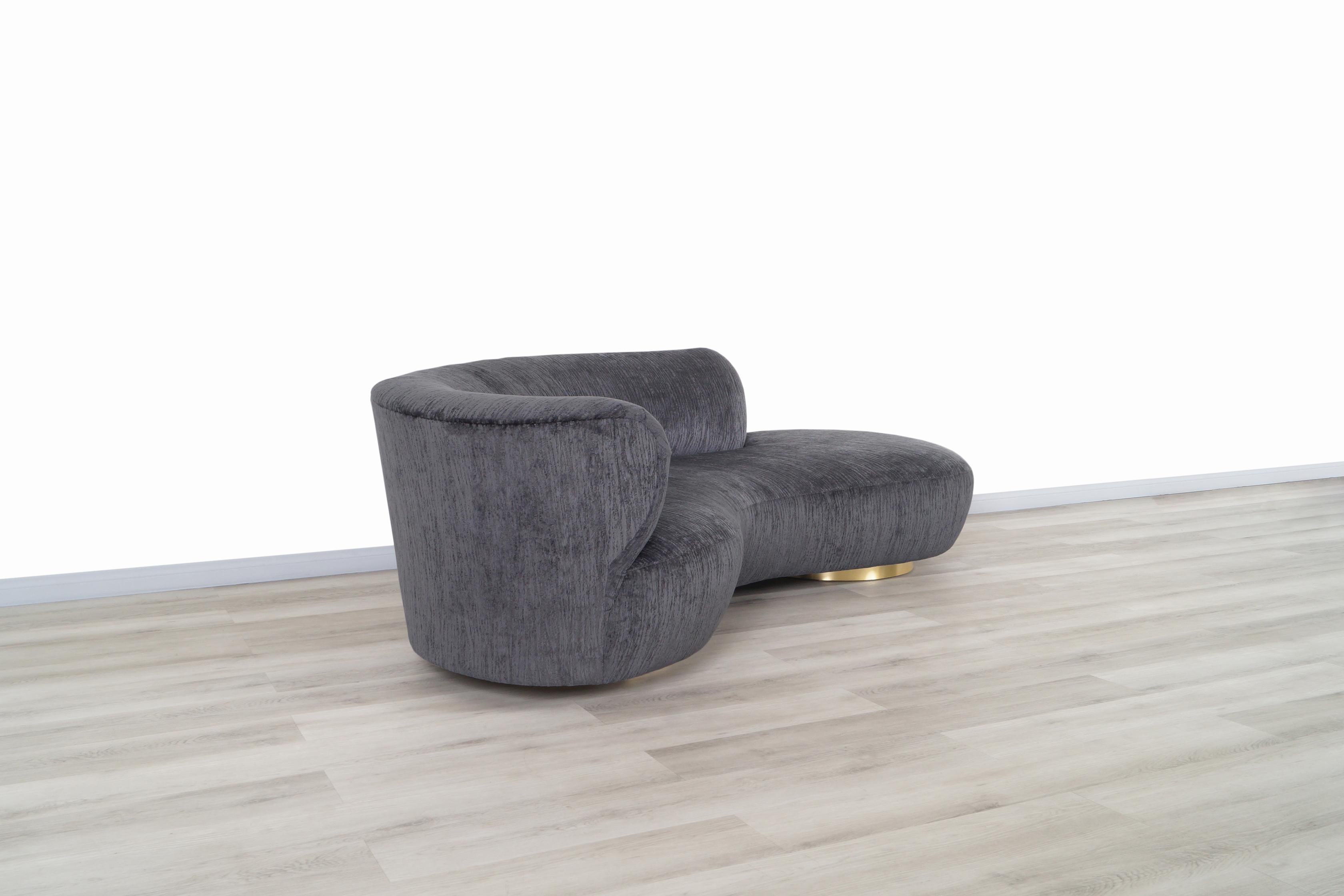 Laiton Sofa Serpentine d'après Vladimir Kagan pour Directional en vente