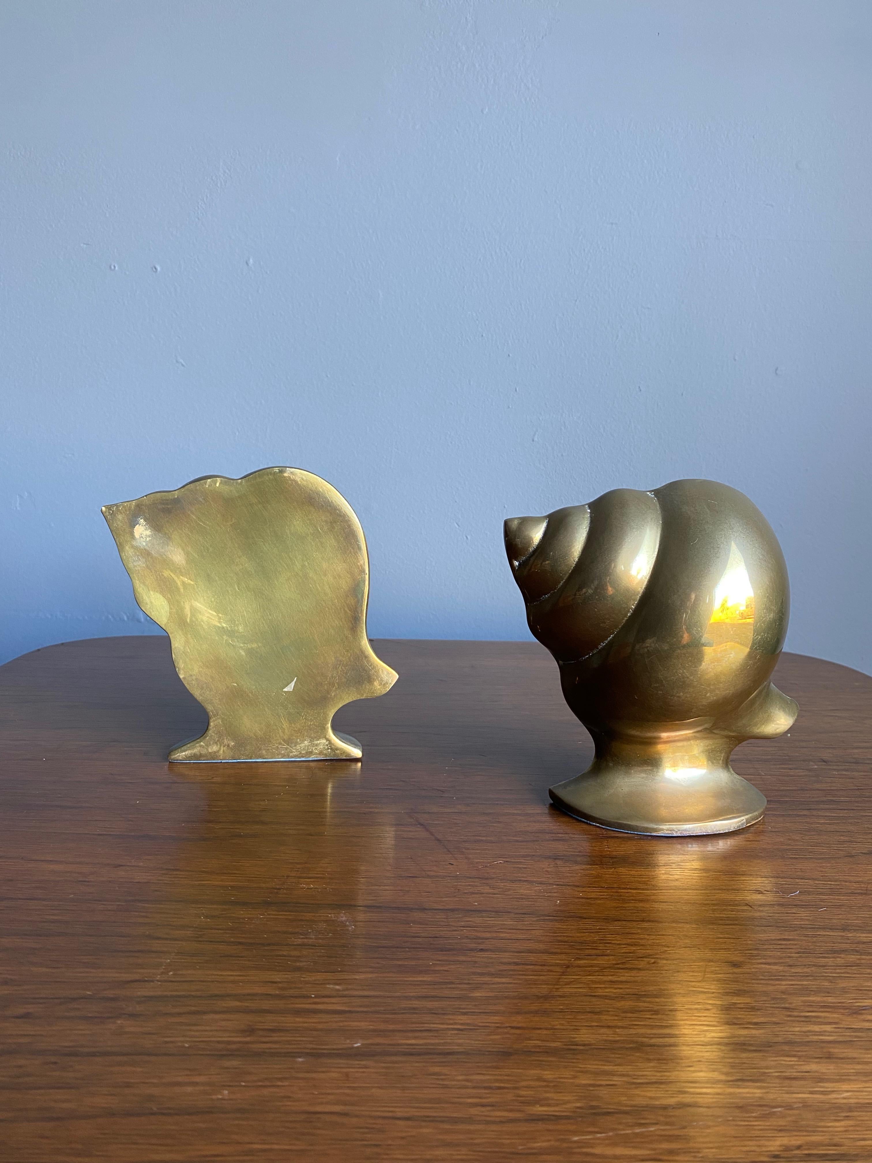 Vintage Brass Shell Bookends In Good Condition In Costa Mesa, CA