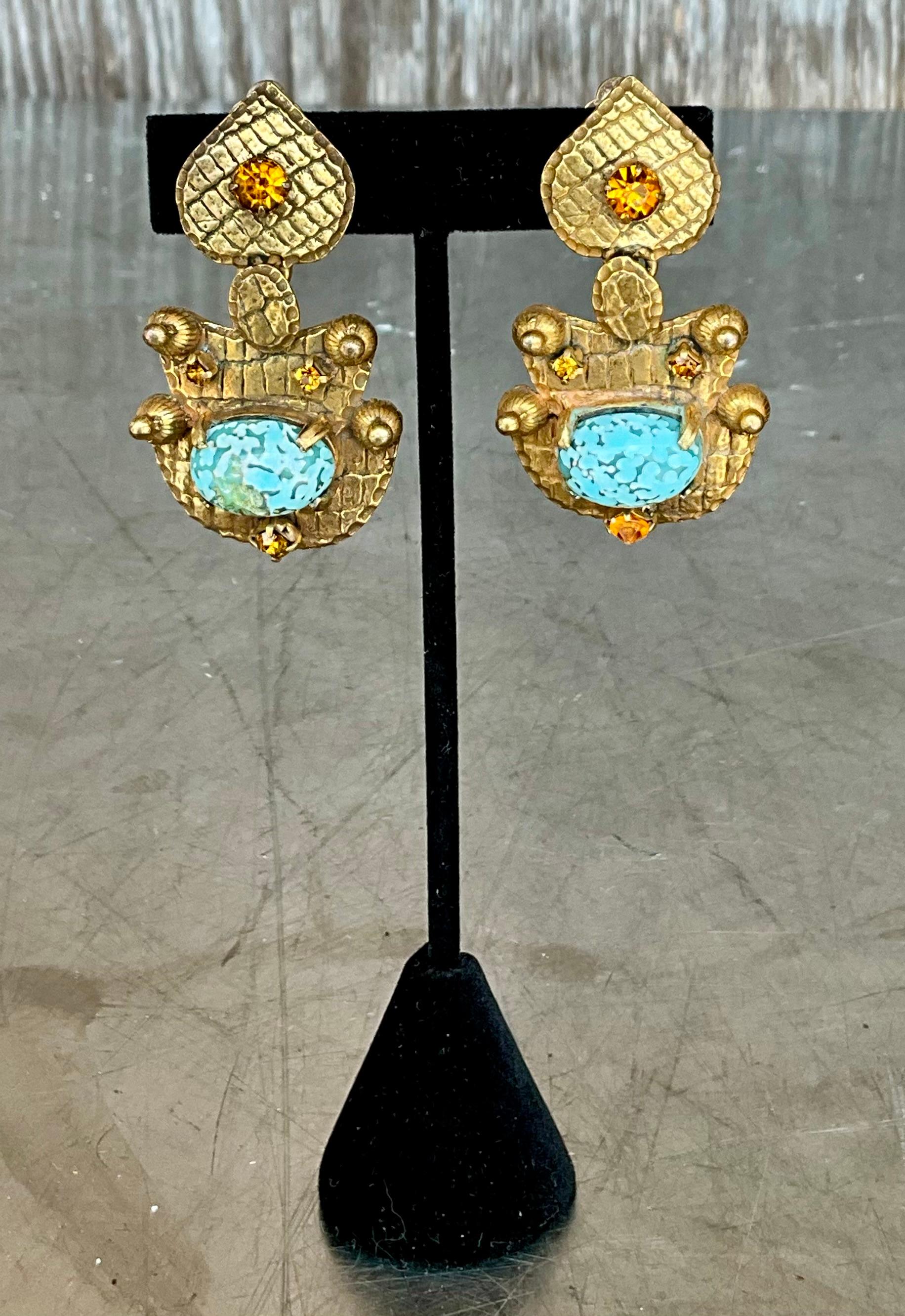 Vintage Brass Soapstone Clip on Earrings In Good Condition For Sale In Lake Worth Beach, FL