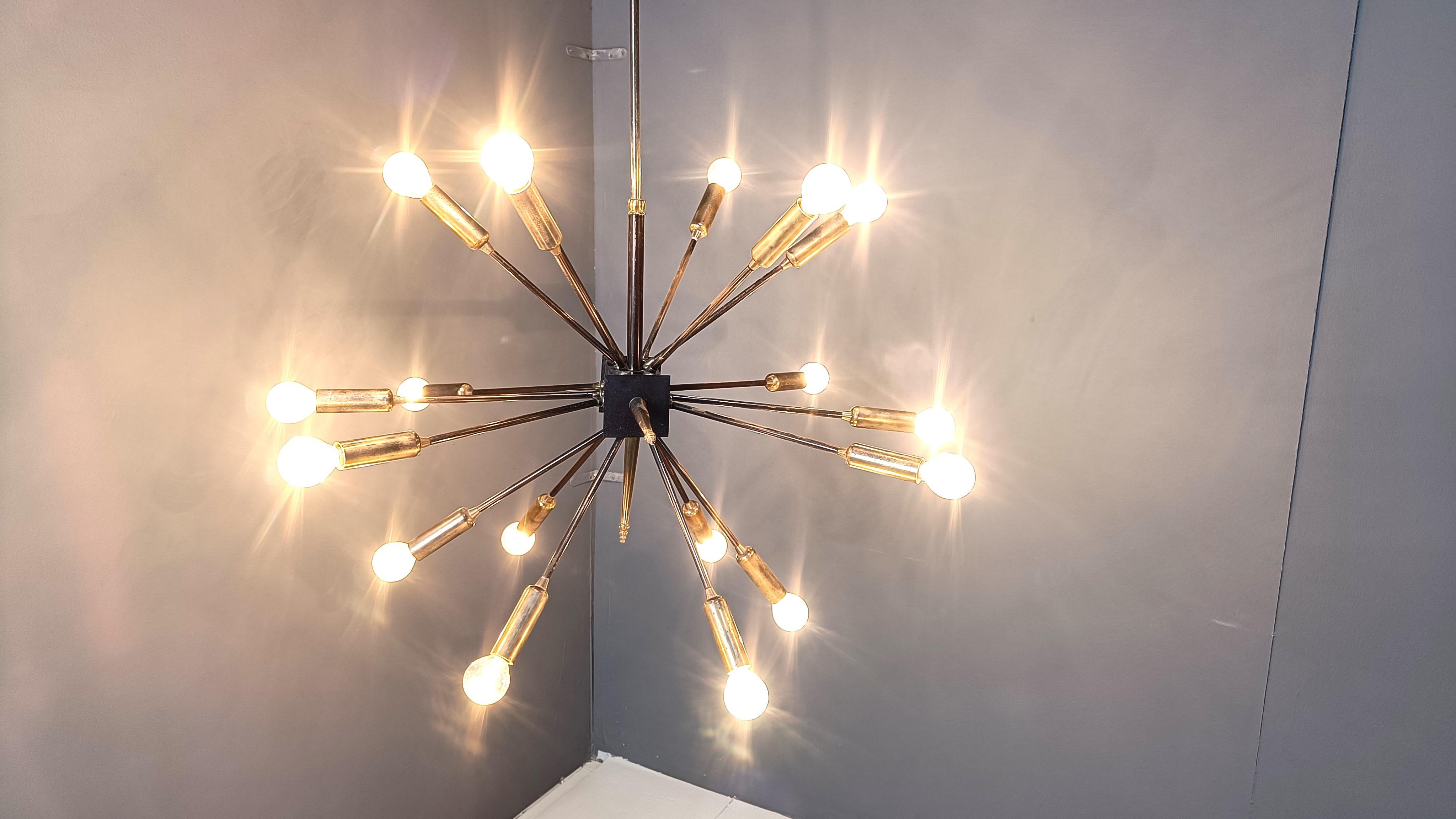 Mid-Century Modern Vintage brass sputnik chandelier, 1970s For Sale