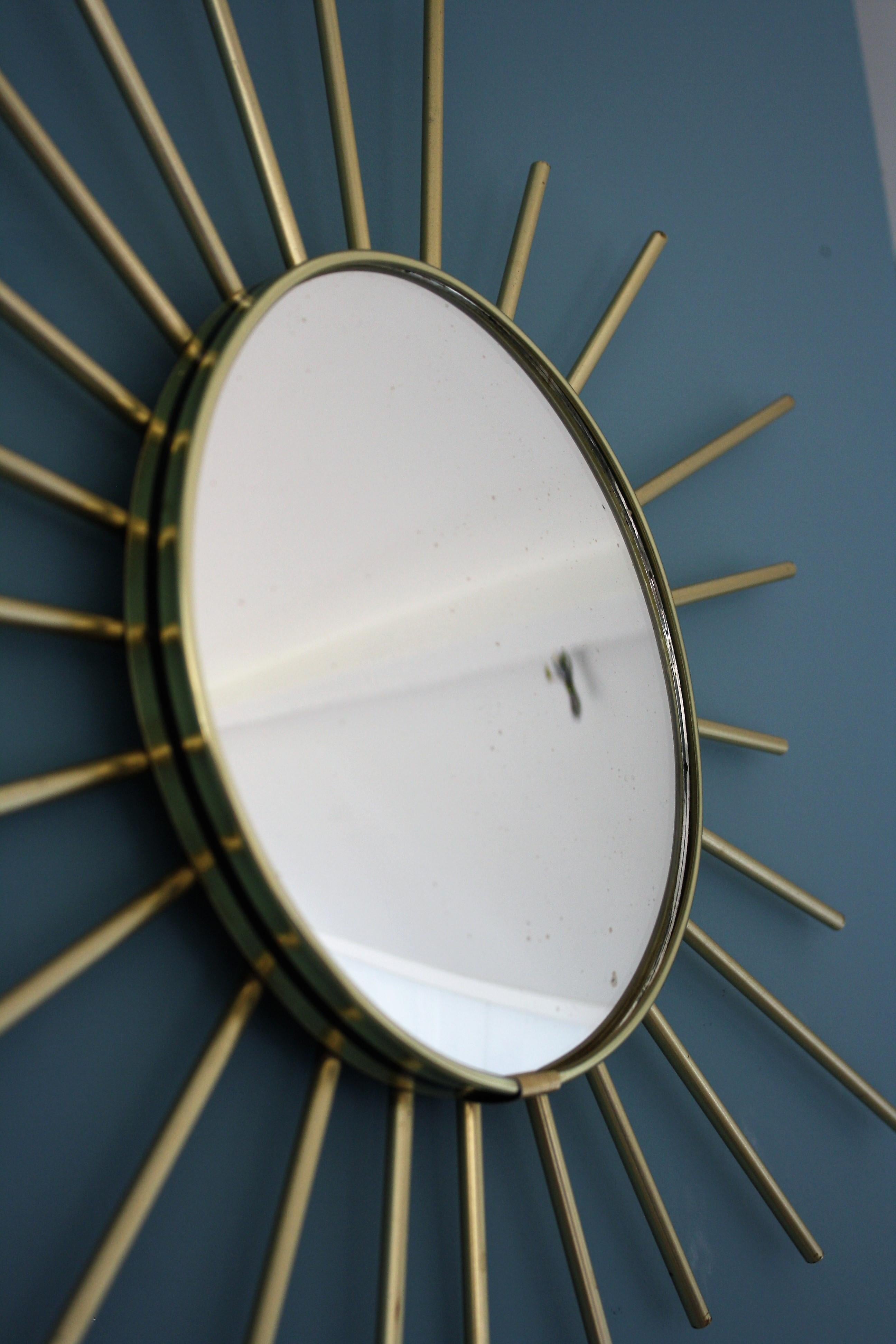 Vintage Brass Sunburst Mirror, 1960s, France In Excellent Condition In HEVERLEE, BE