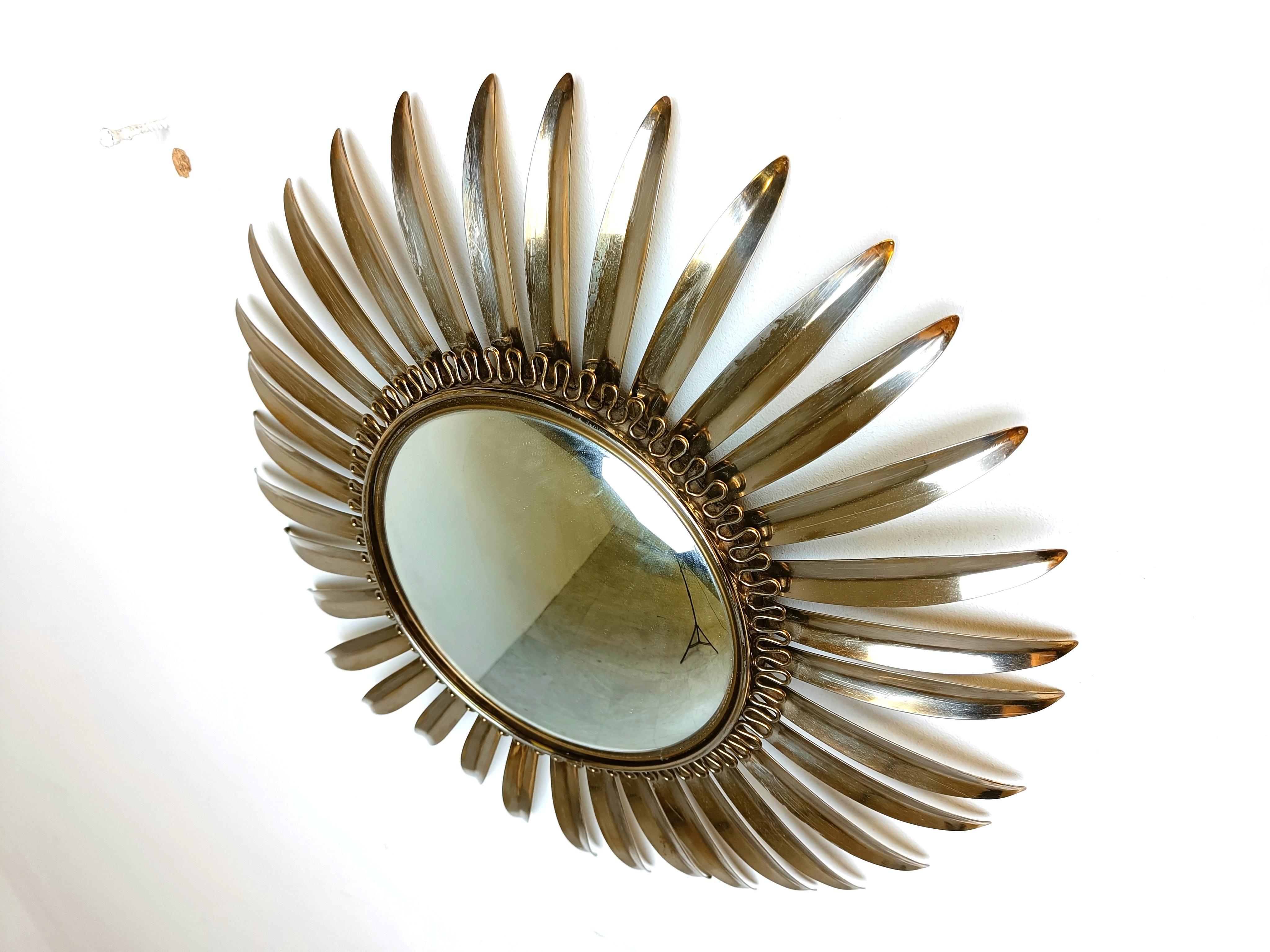 Specchio a raggiera in ottone vintage, anni '70 in vendita 3