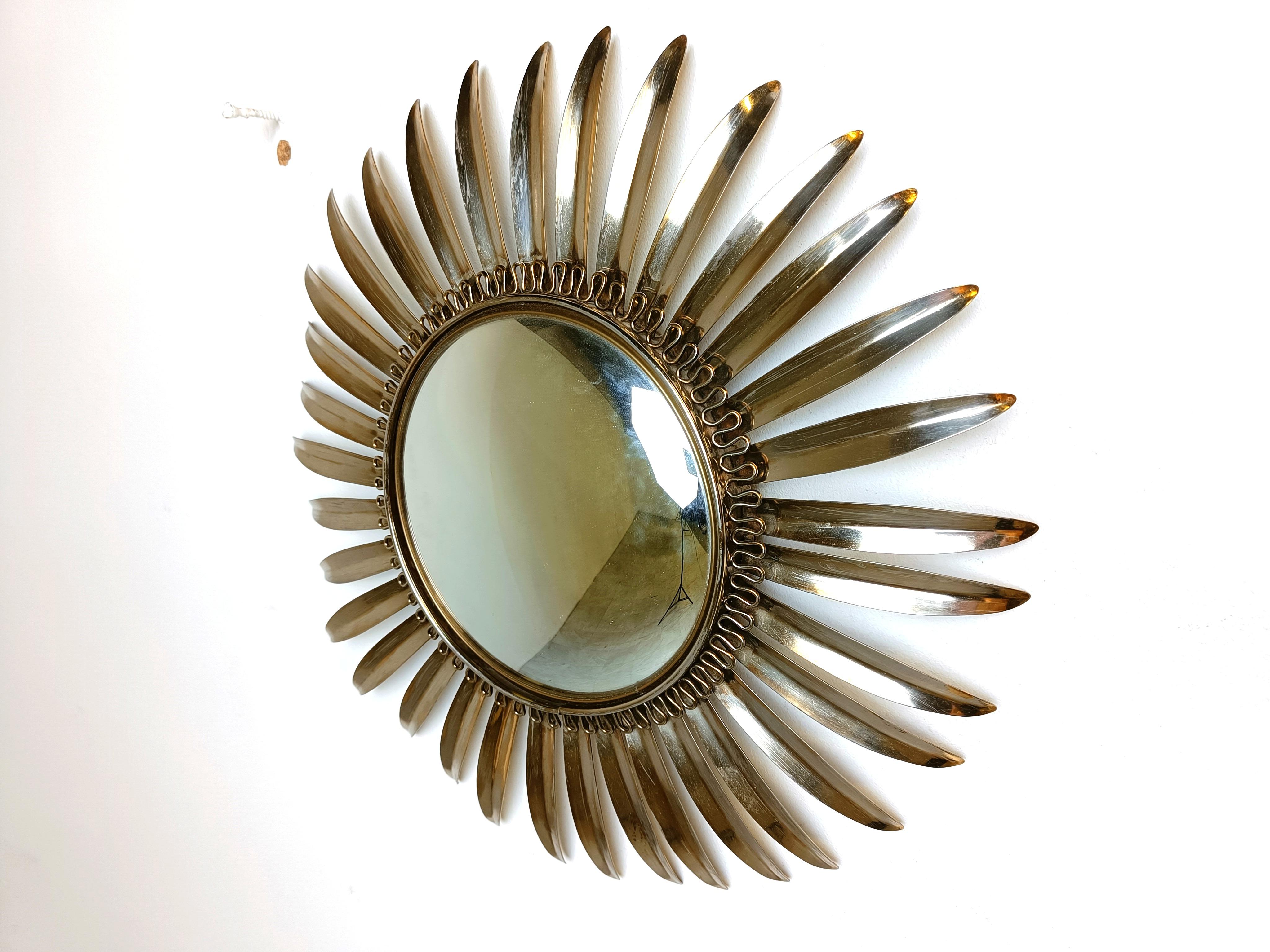Specchio a raggiera in ottone vintage, anni '70 in vendita 4