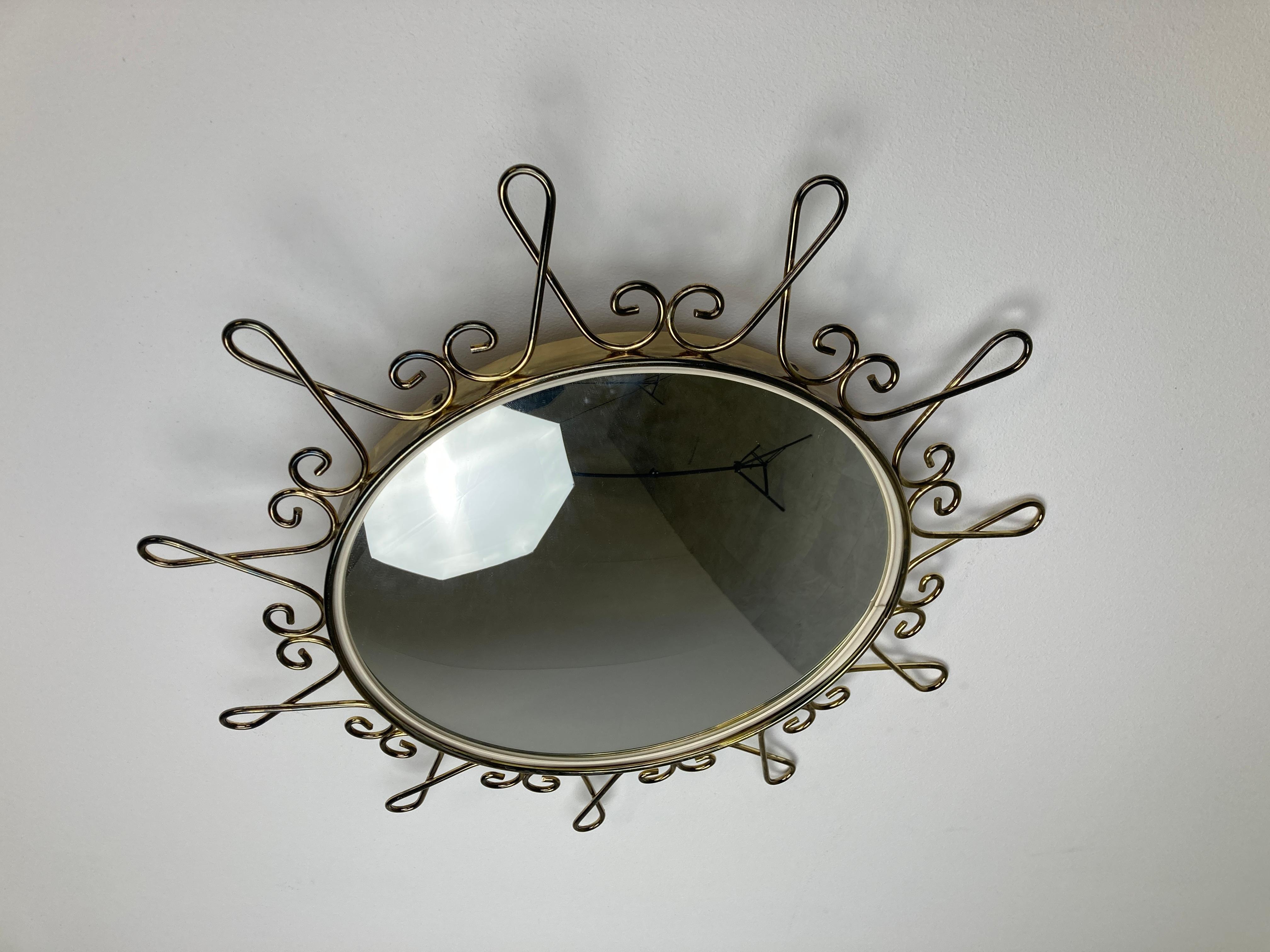 Vintage brass sunburst mirror 1970s For Sale 2