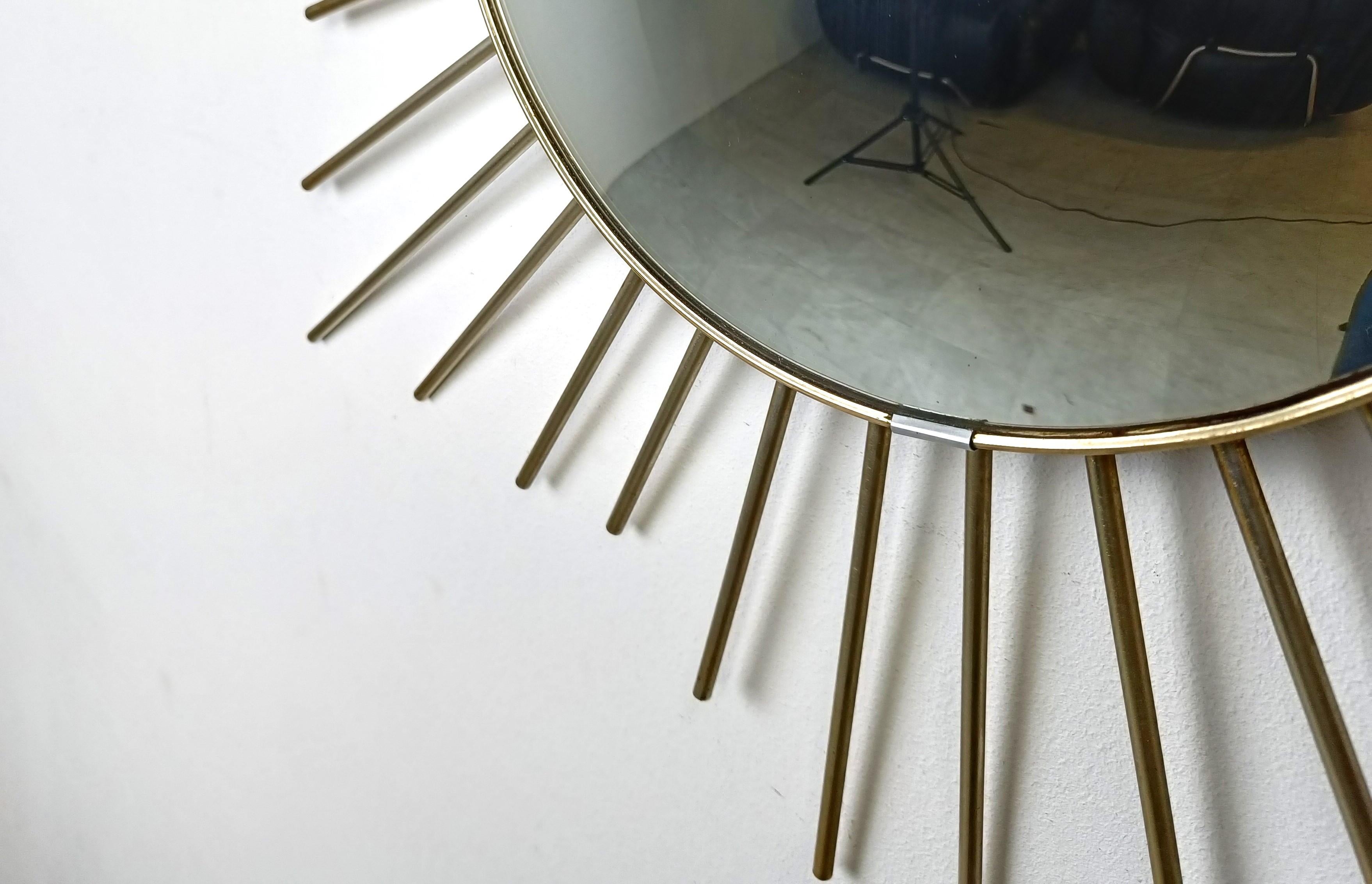 Vintage brass sunburst mirror, 1970s For Sale 2