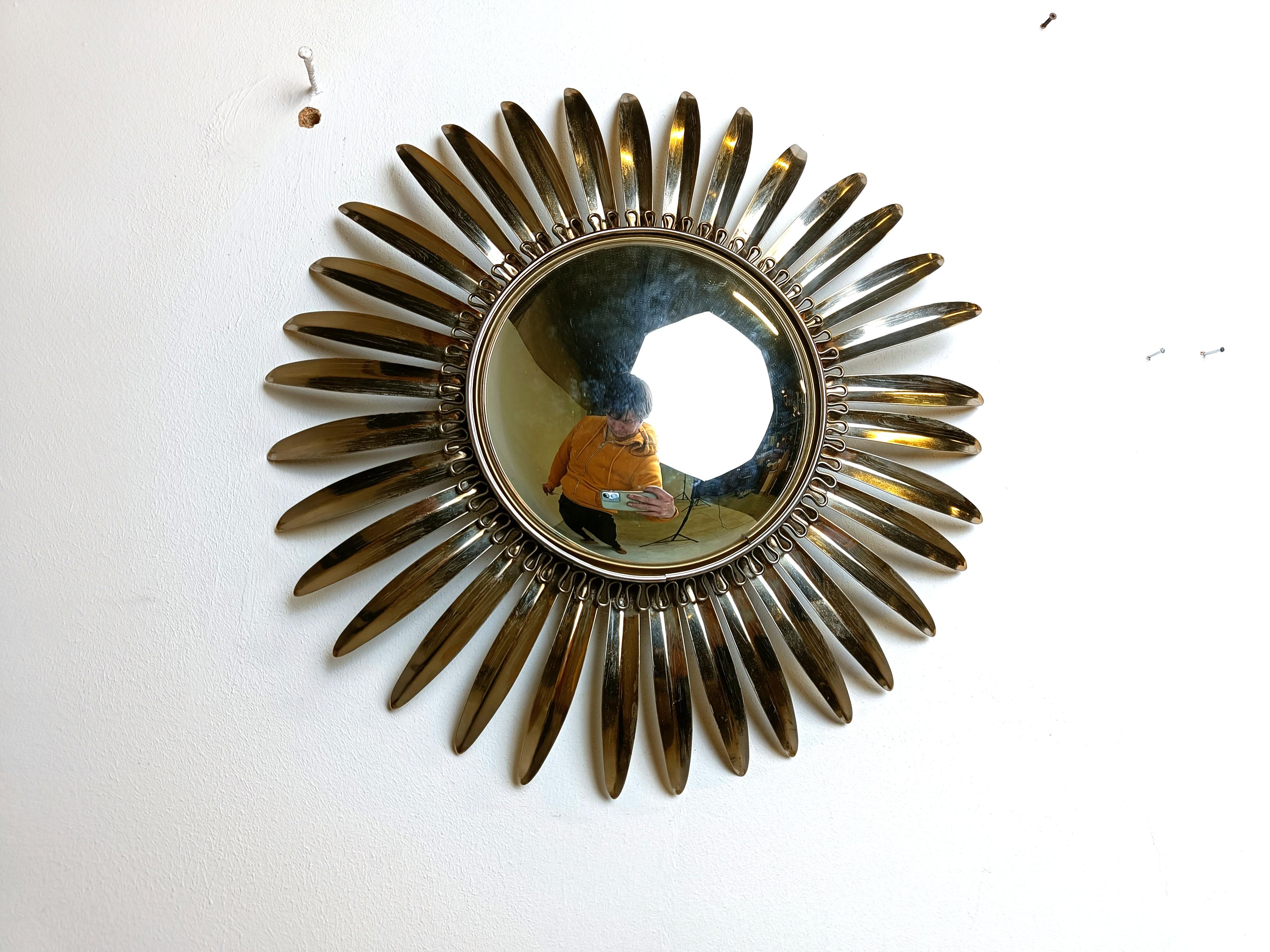 Specchio a raggiera in ottone vintage, anni '70 in vendita 2