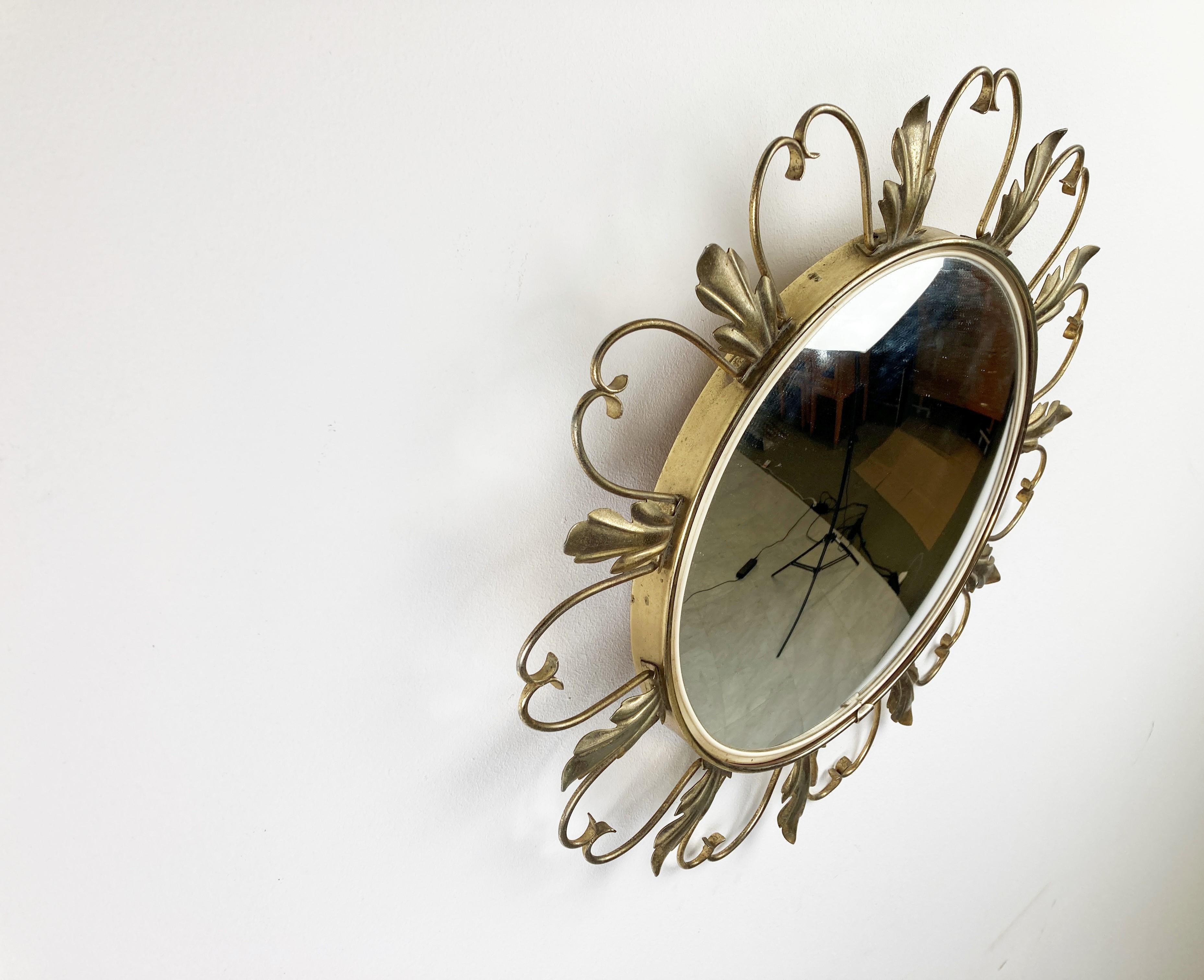 Vintage-Sonnenschliff-Spiegel aus Messing (Hollywood Regency) im Angebot