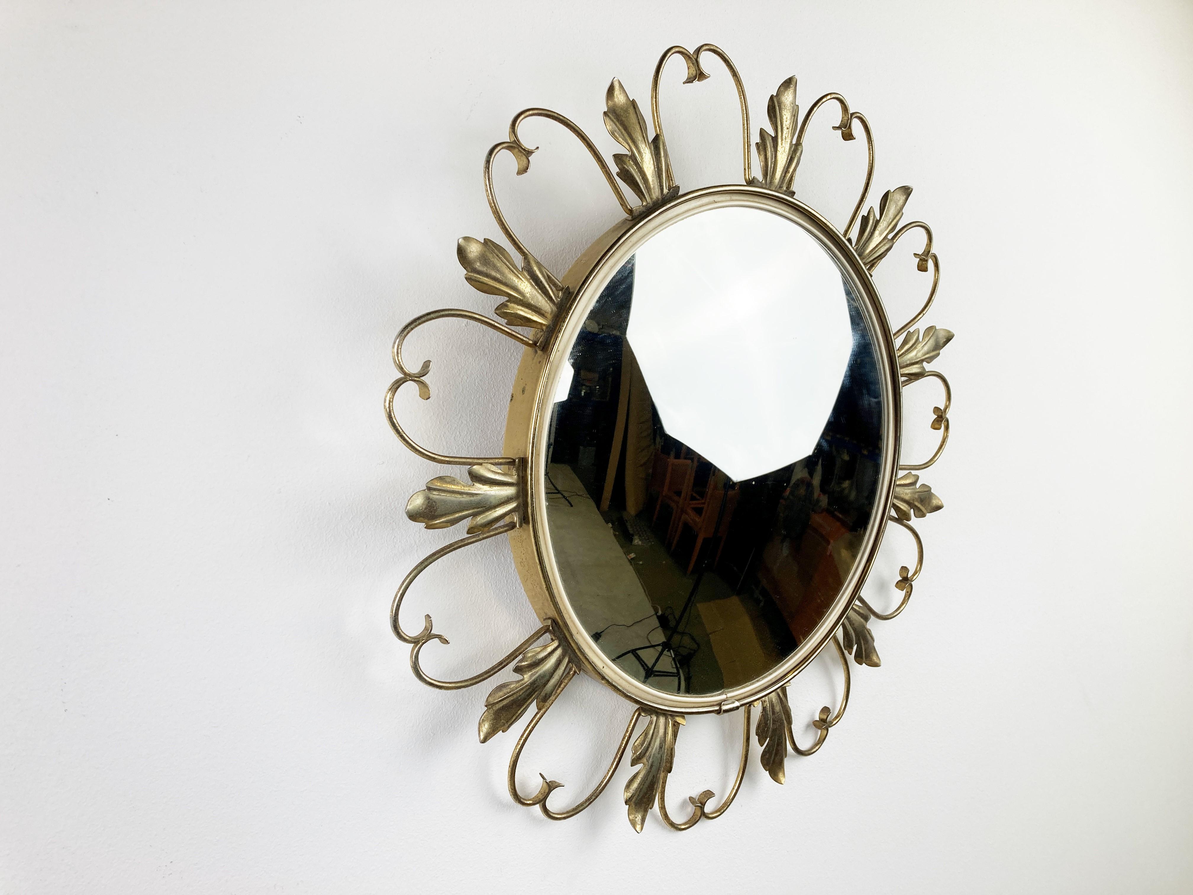 Vintage-Sonnenschliff-Spiegel aus Messing (Französisch) im Angebot
