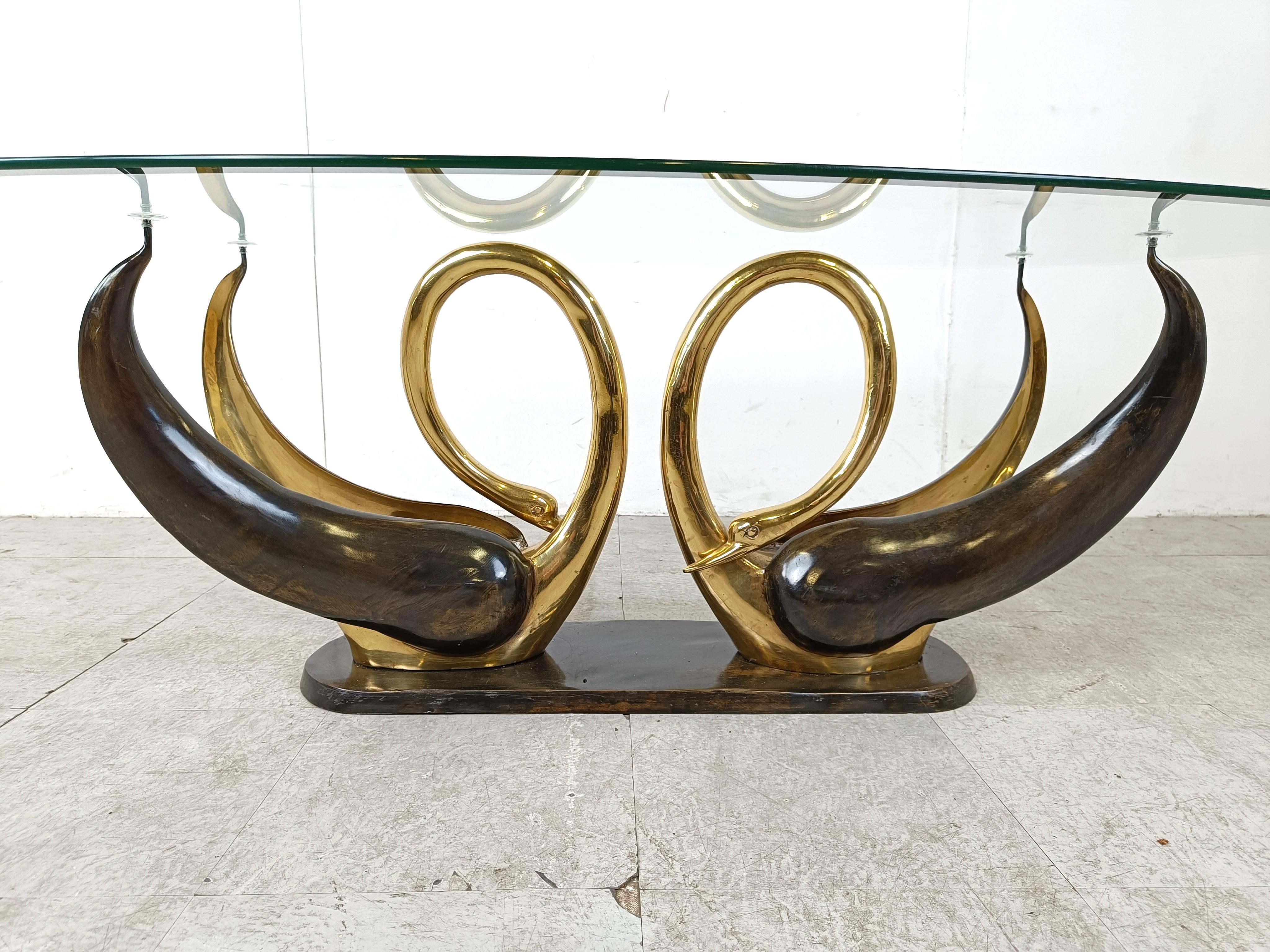 Beveled Vintage brass swan coffee table, 1980s For Sale