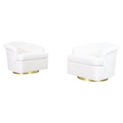Vintage Brass Swivel Lounge Chairs in Bouclé in the Style of Milo Baughman