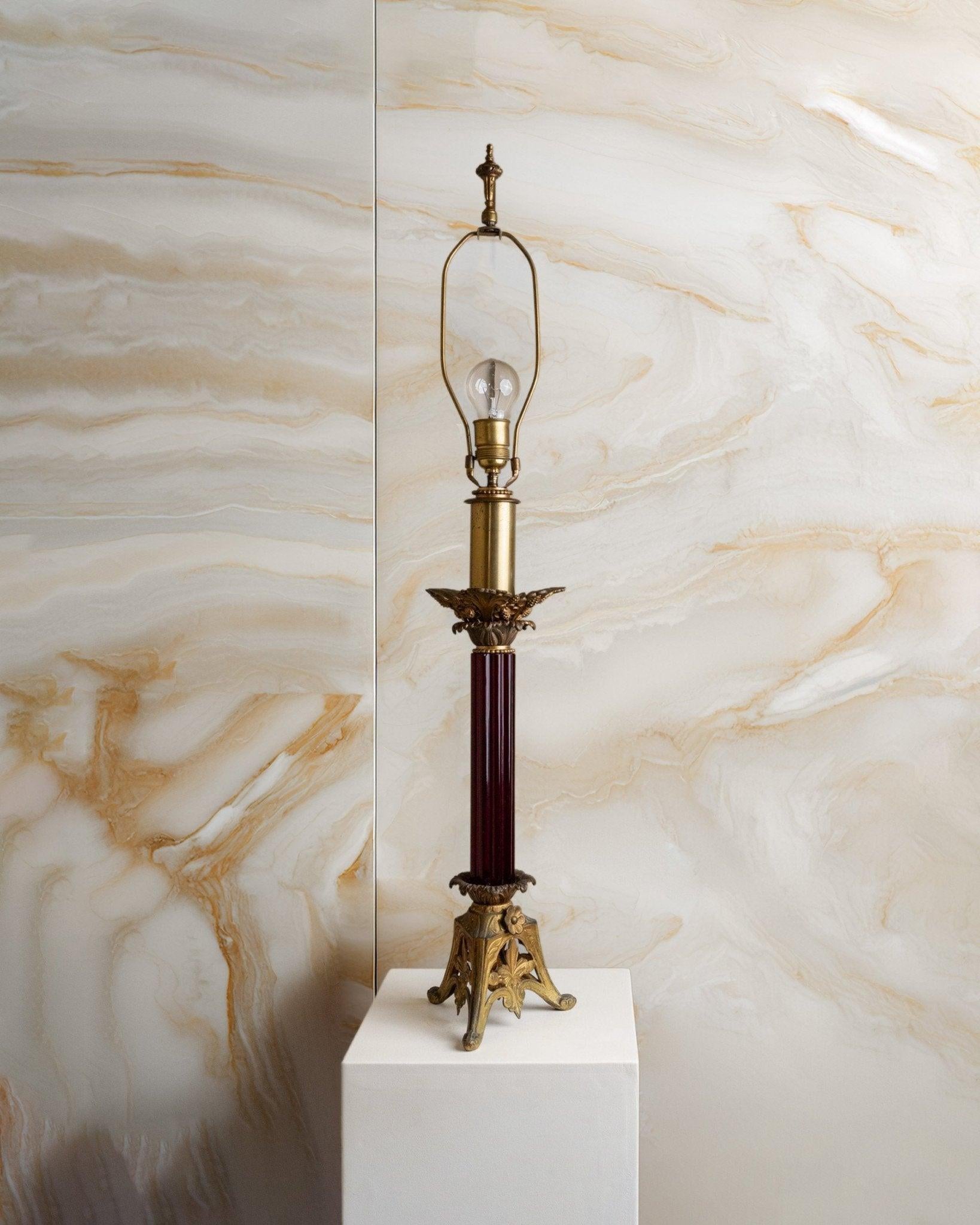 Lámpara de mesa vintage de latón estilo Hollywood Regency, 1910 en venta 4