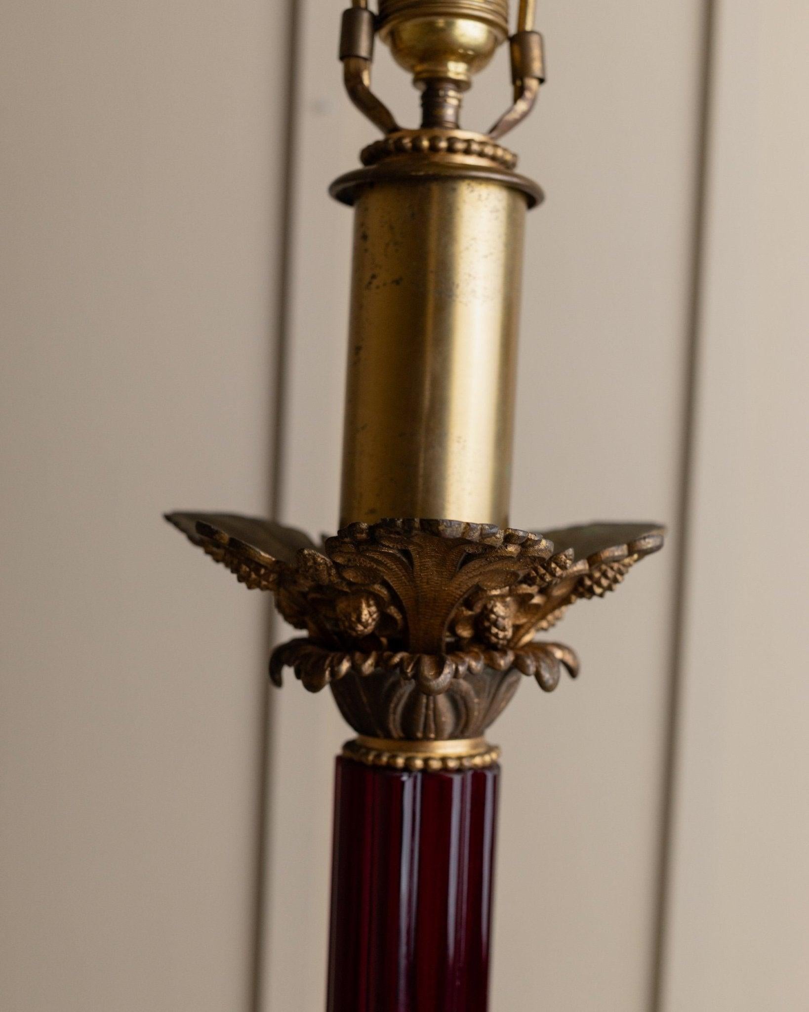 Lámpara de mesa vintage de latón estilo Hollywood Regency, 1910 en venta 1