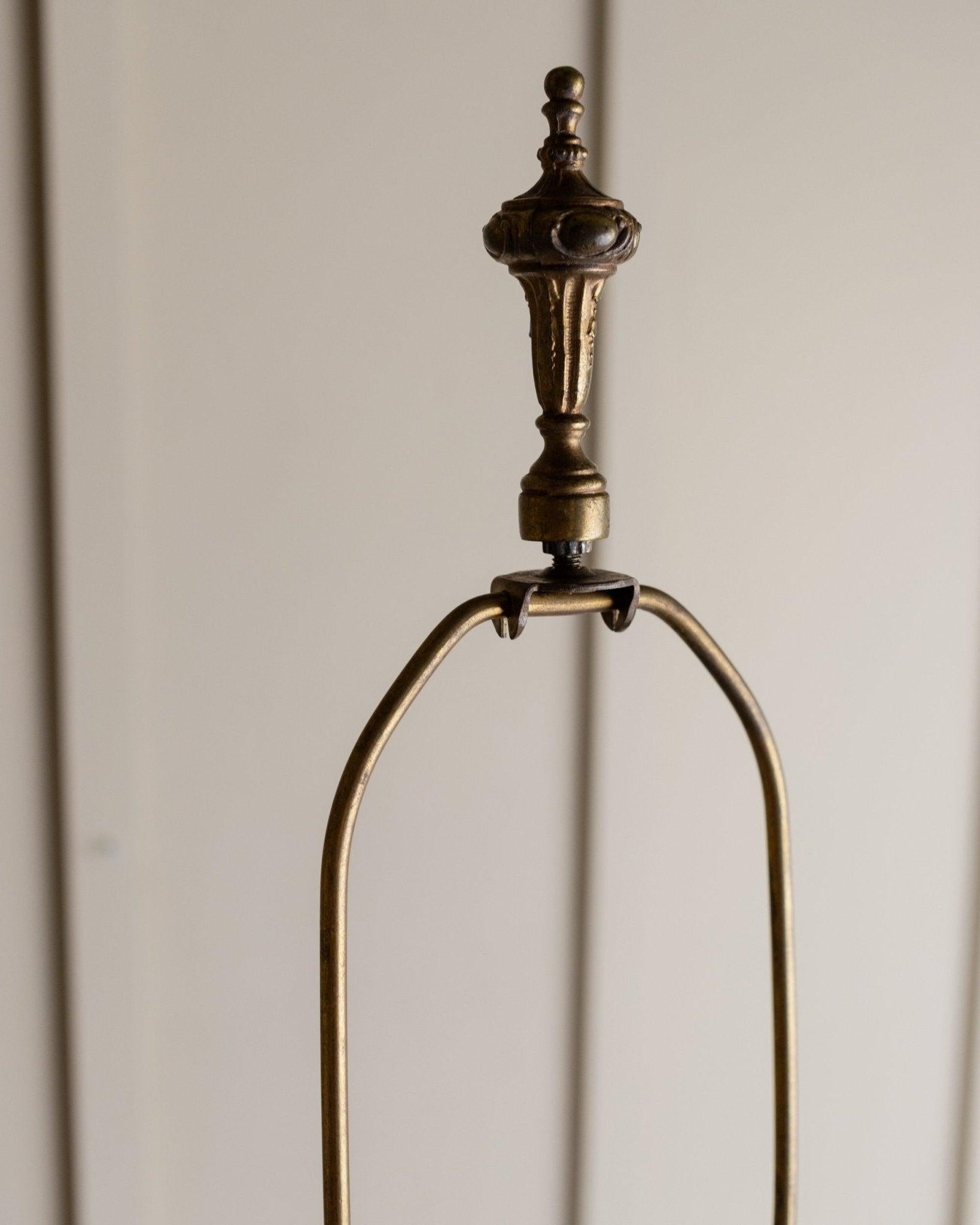 Lámpara de mesa vintage de latón estilo Hollywood Regency, 1910 en venta 2