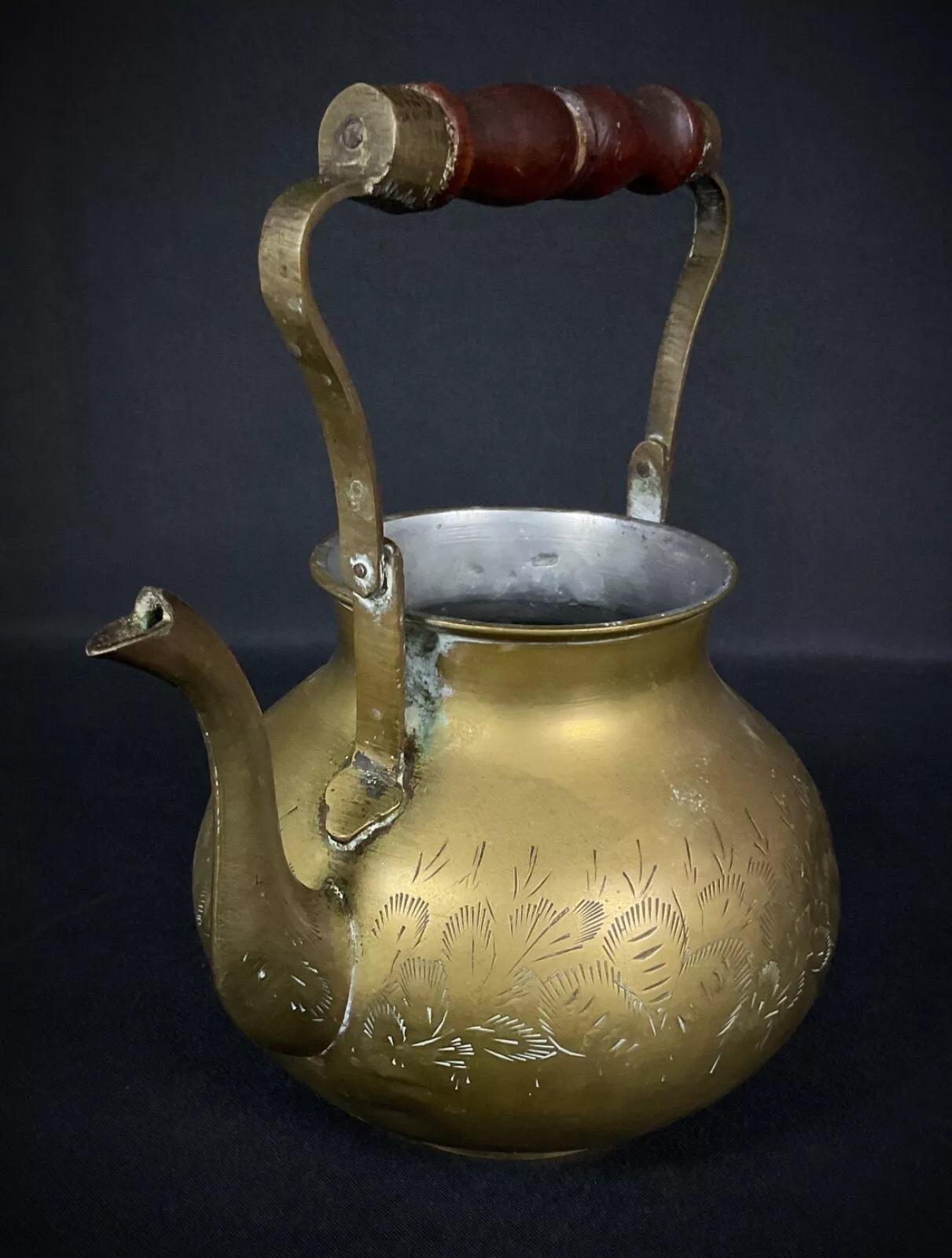 Vintage Brass Teapot with Etched Design, Indian, 20th Century - 2Y362 In Good Condition For Sale In Bordeaux, FR