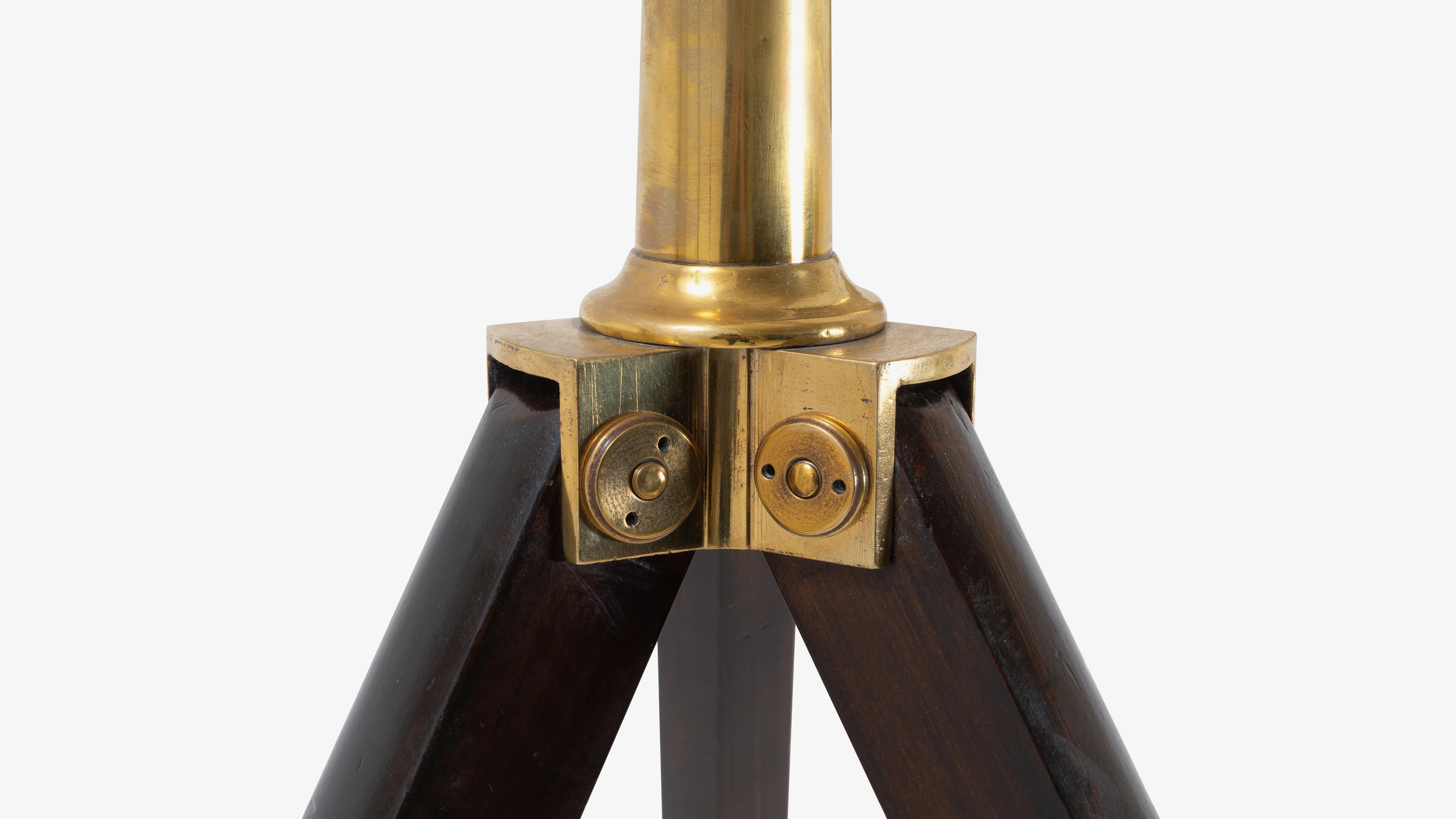 Vintage Brass Telescope on Mahogany Stand by Broadhurst Clarkson & Co. London In Good Condition In Wilton, CT