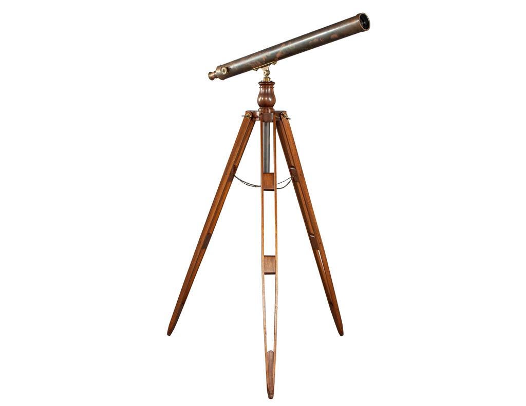 Vintage Brass Telescope on Walnut Tripod Stand In Good Condition For Sale In North York, ON