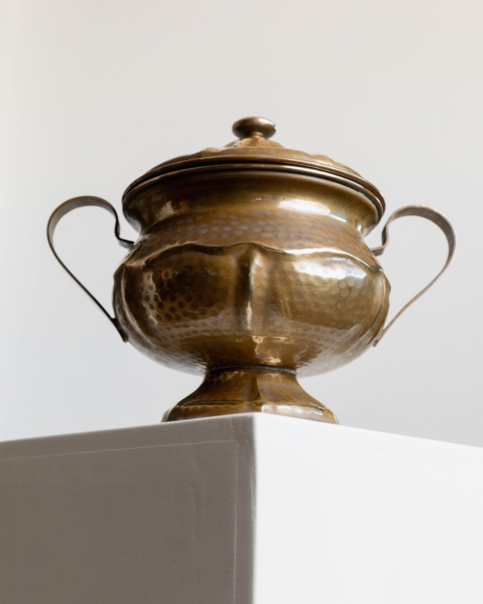 Vintage Messingdose mit Deckel - Handgefertigt, Italien, 1940er Jahre (20. Jahrhundert) im Angebot