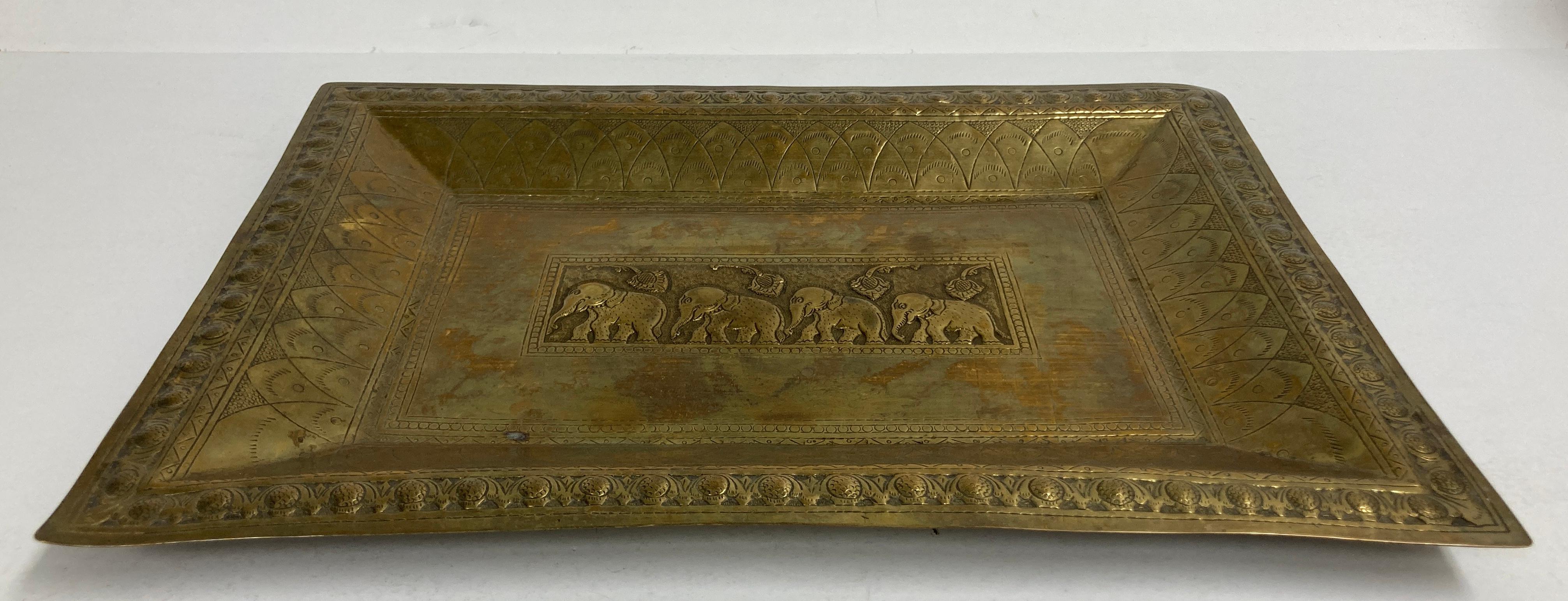 20th Century Vintage Brass Tray Indian Mughal Elephants Motif Engraved Serving Platter For Sale