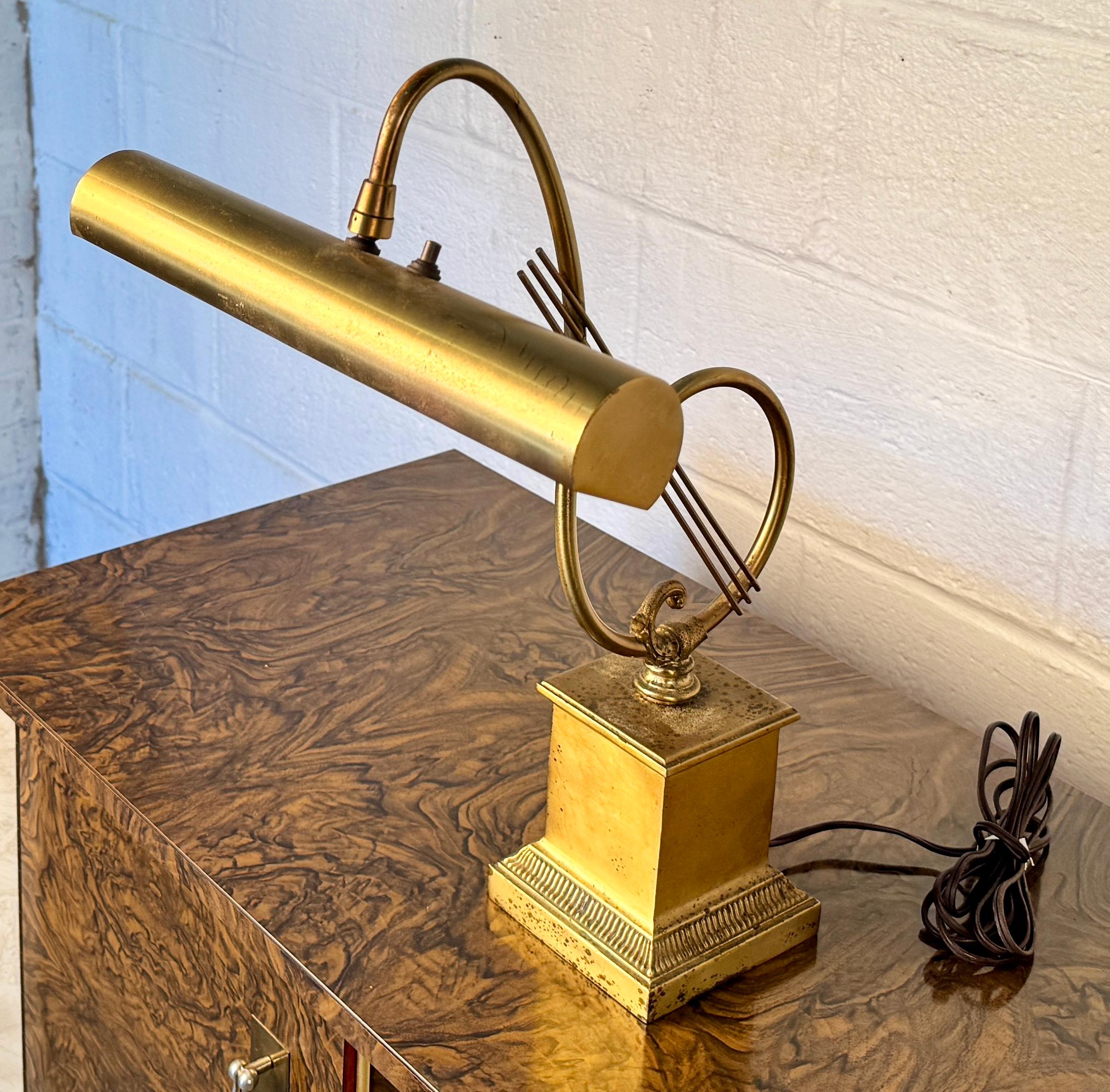 20ième siècle Lampe en laiton Vintage Treble Clef par Laurel Lighting Company en vente