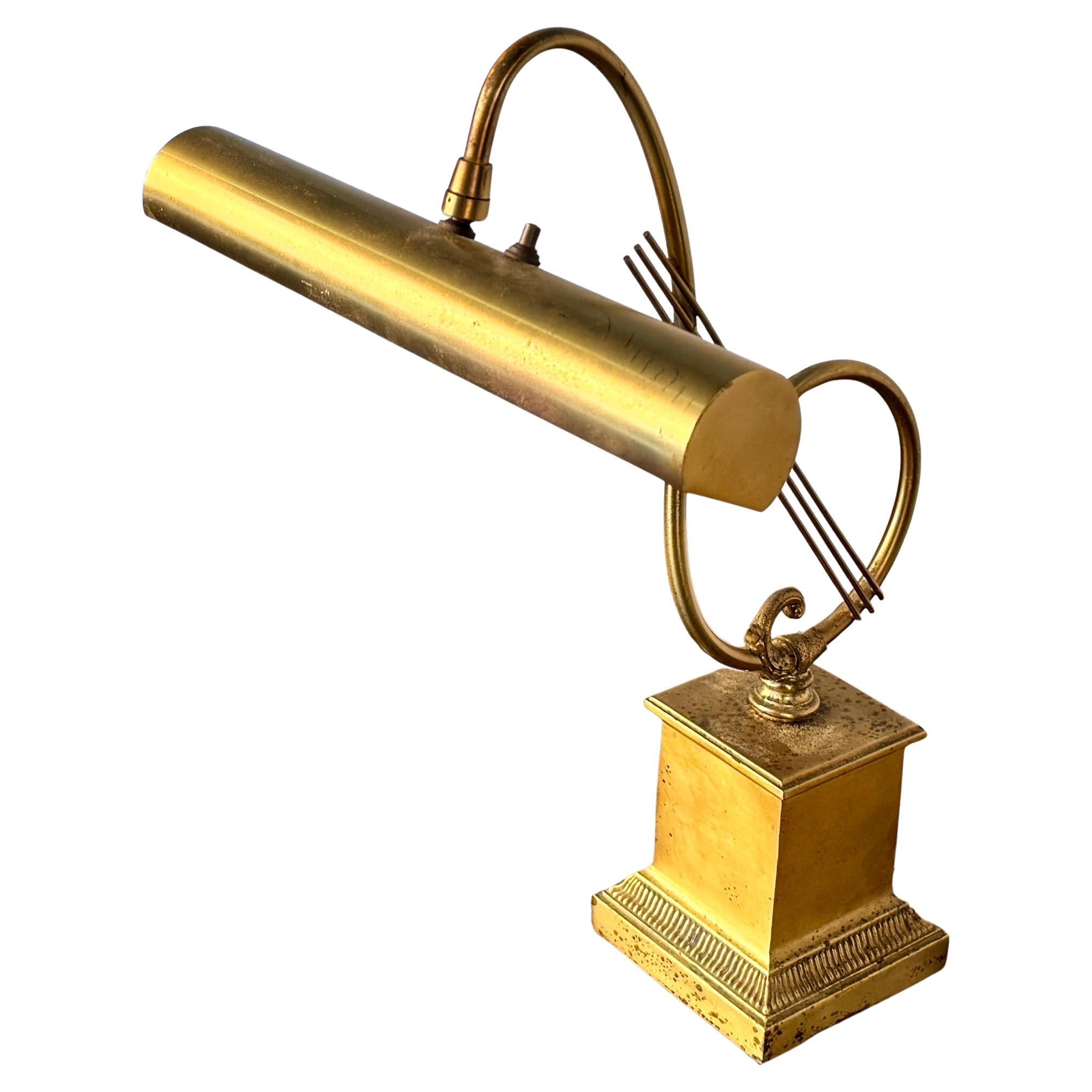 Lampe en laiton Vintage Treble Clef par Laurel Lighting Company en vente