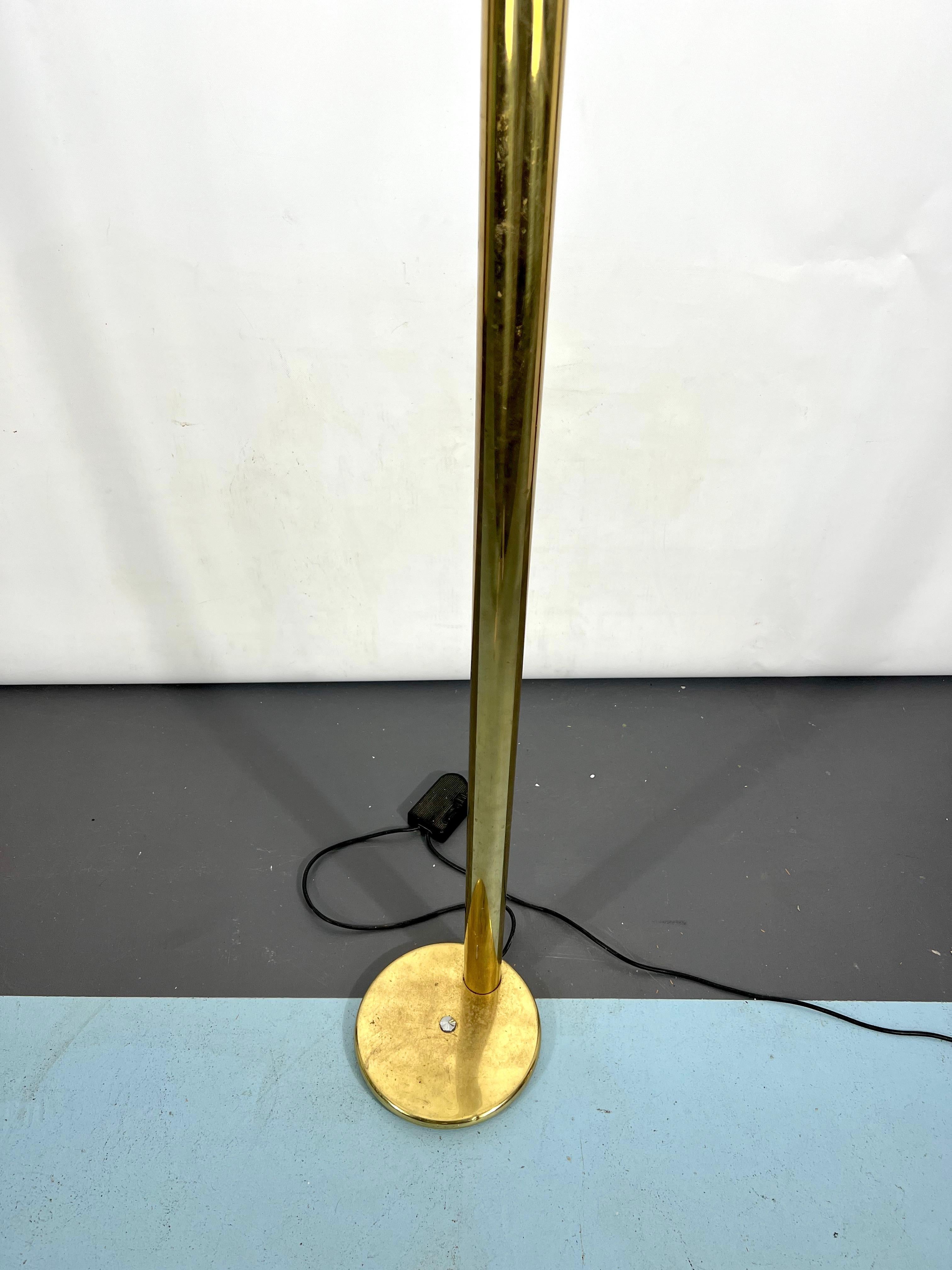 Vintage Brass Tube Floor Lamp, Italy, 1970s For Sale 4