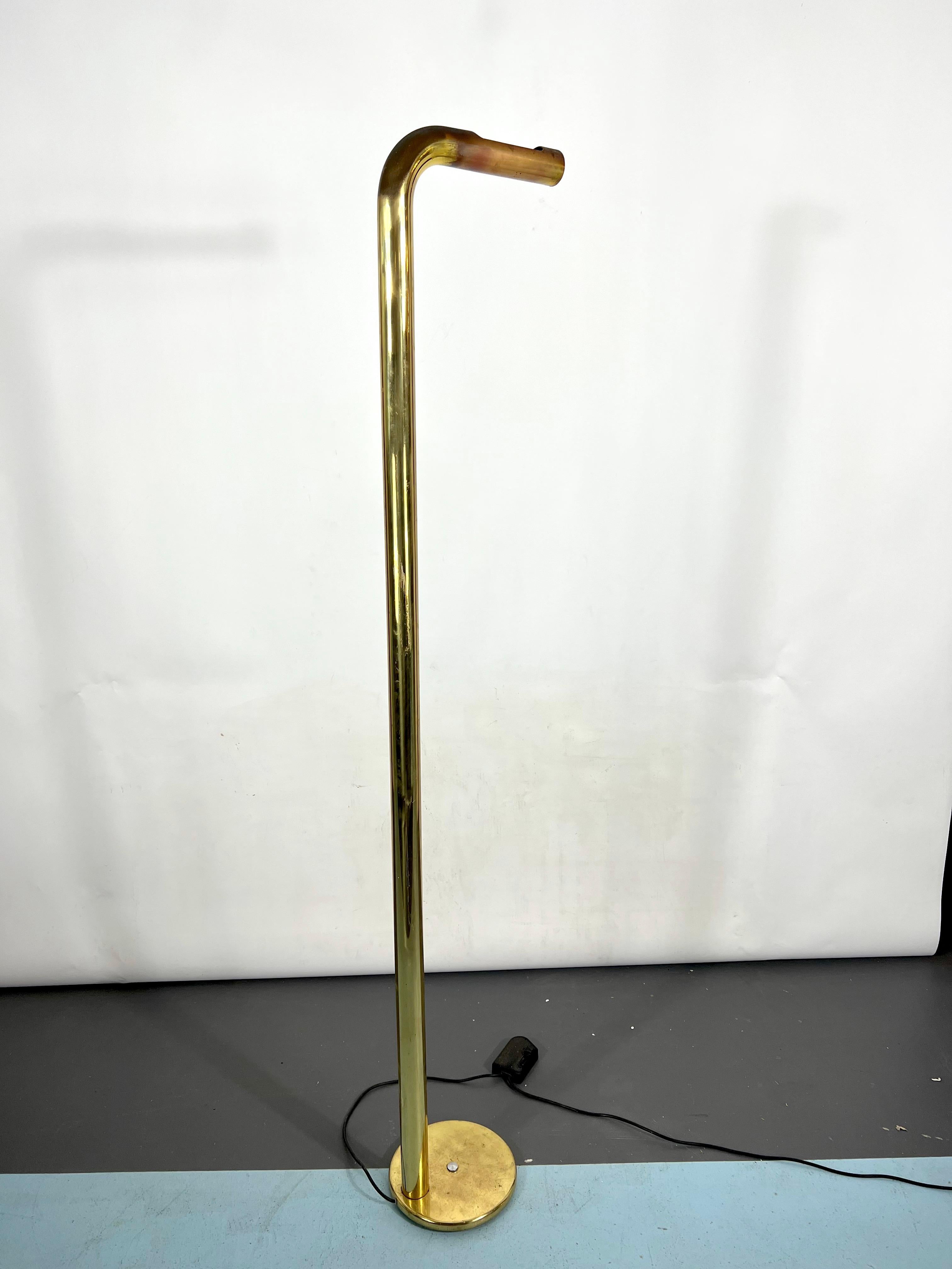 Vintage Brass Tube Floor Lamp, Italy, 1970s In Good Condition For Sale In Catania, CT