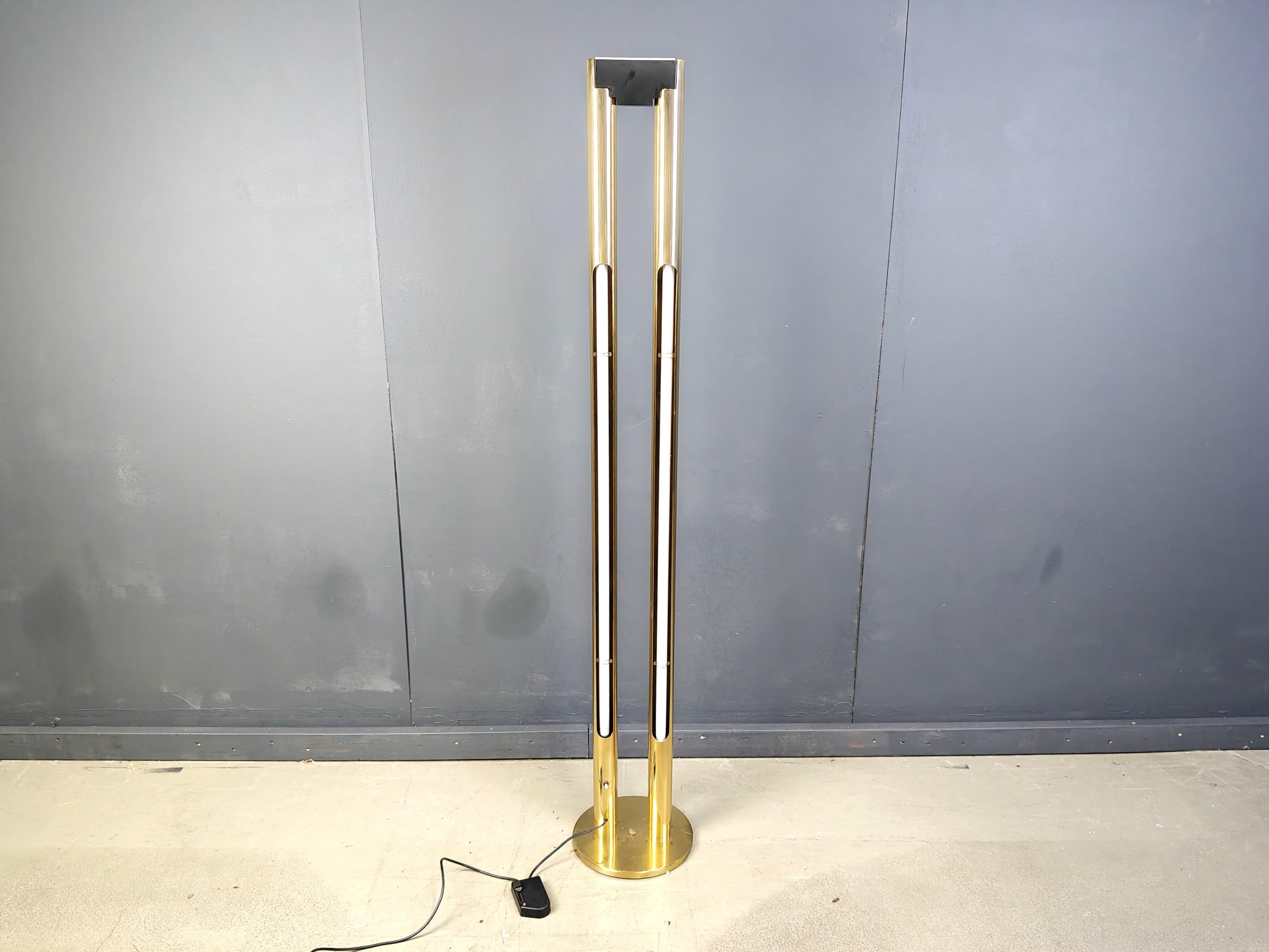 Vintage brass tube light floor lamp, 1980s For Sale 3