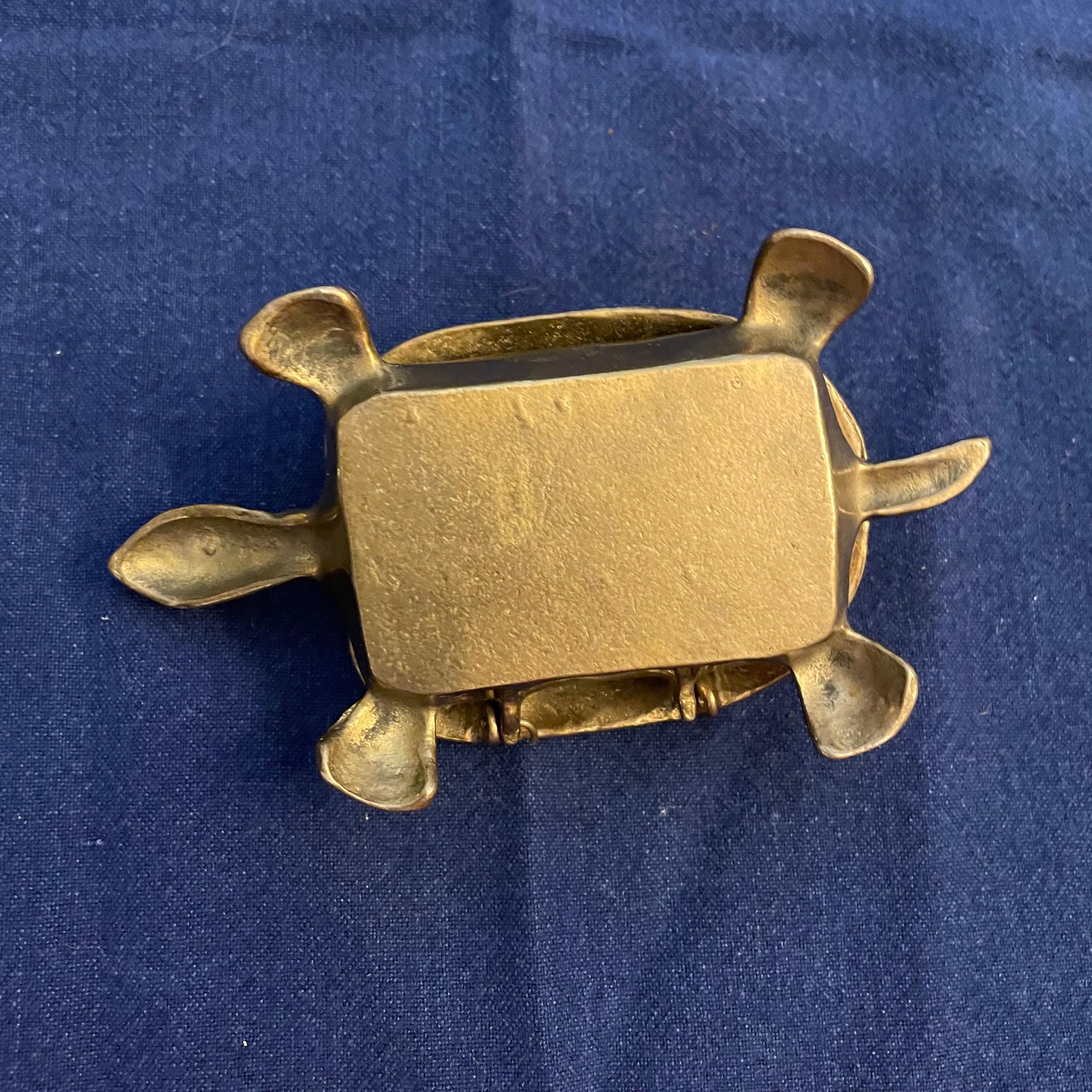Vintage Brass Turtle Catchall with Hinged Lid In Good Condition In Cordova, SC