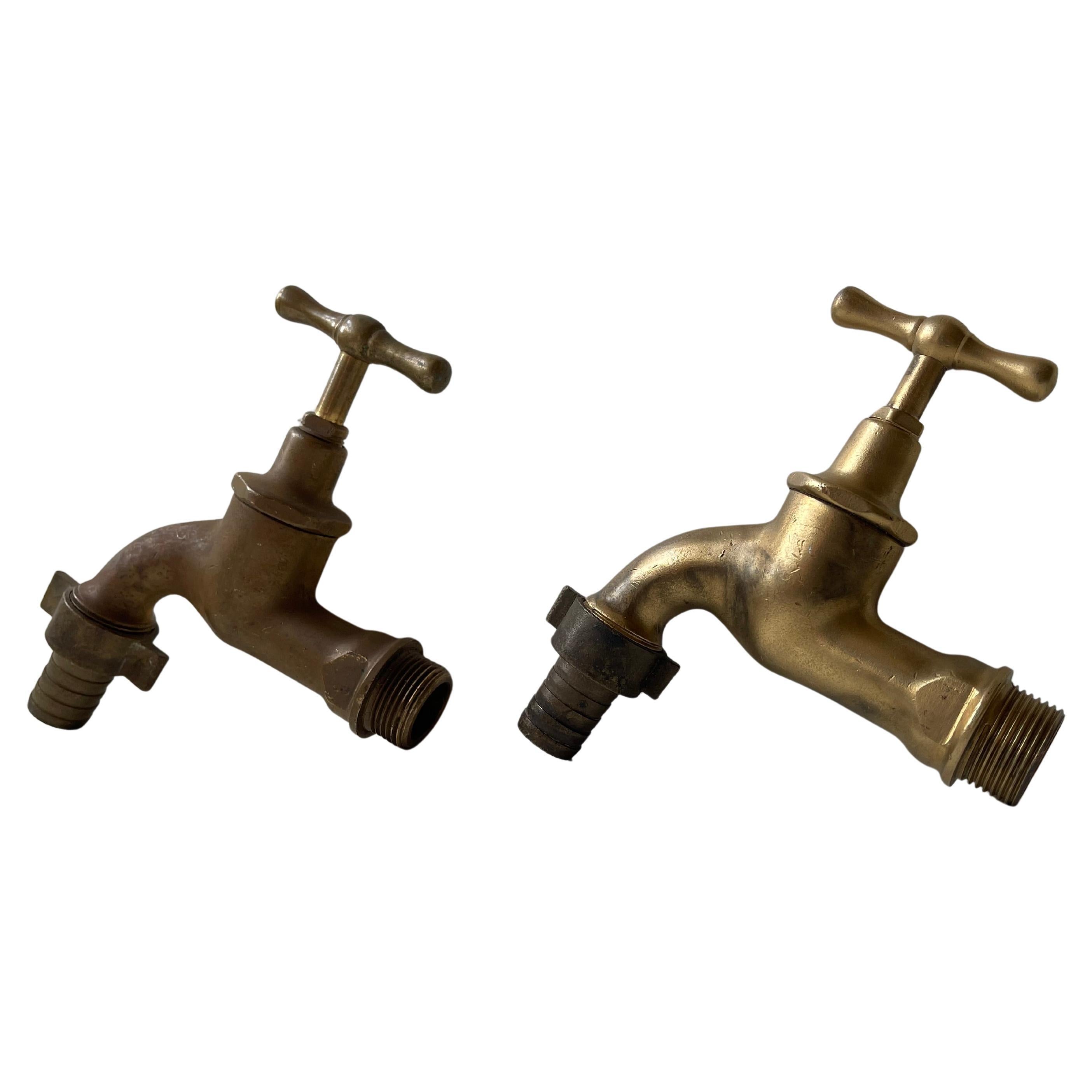 Robinet d'eau vintage en laiton, 1950s, Set of 2 en vente