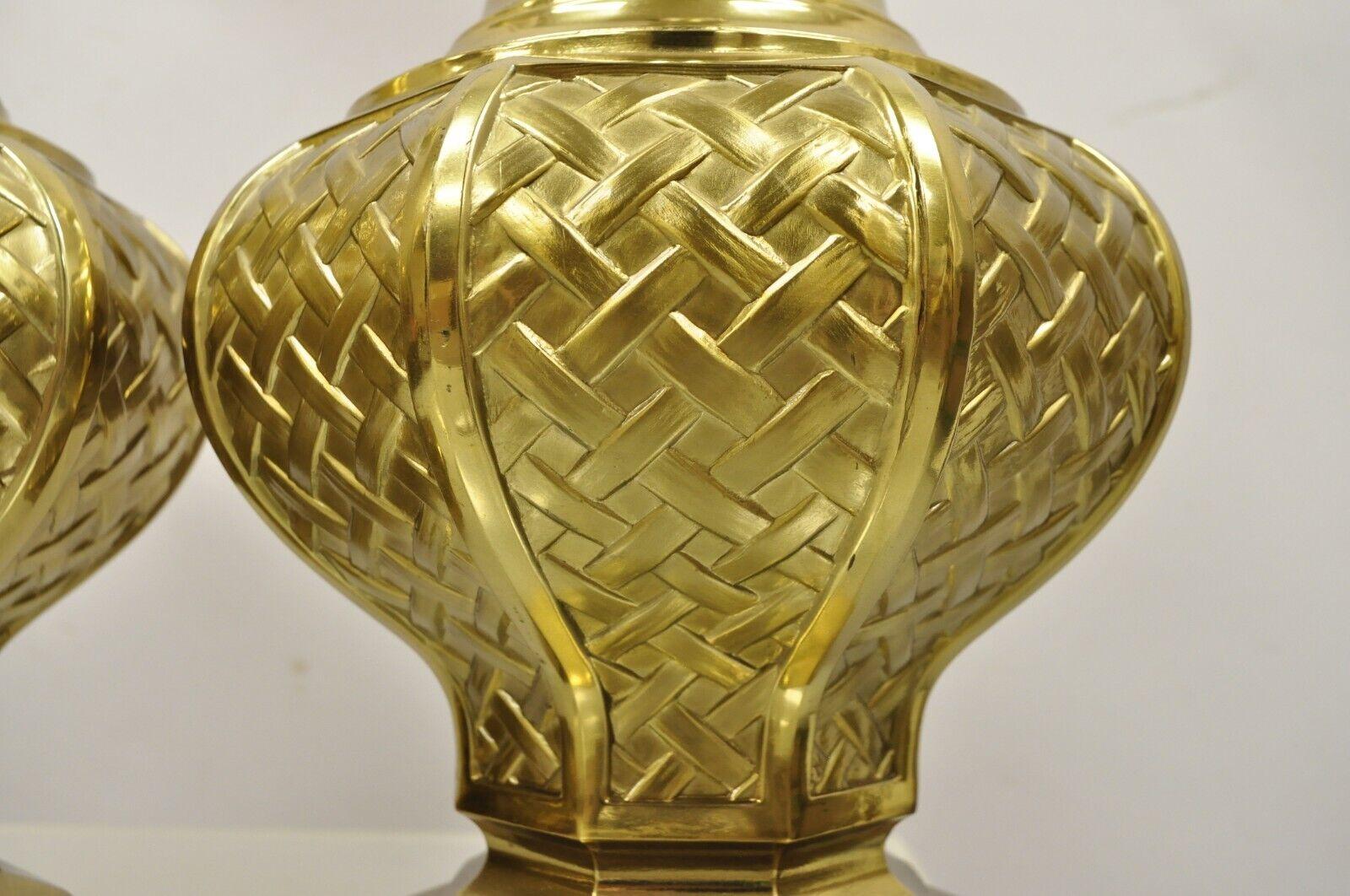 20th Century Vintage Brass Woven Basket Basketweave Hollywood Regency Table Lamps, a Pair For Sale