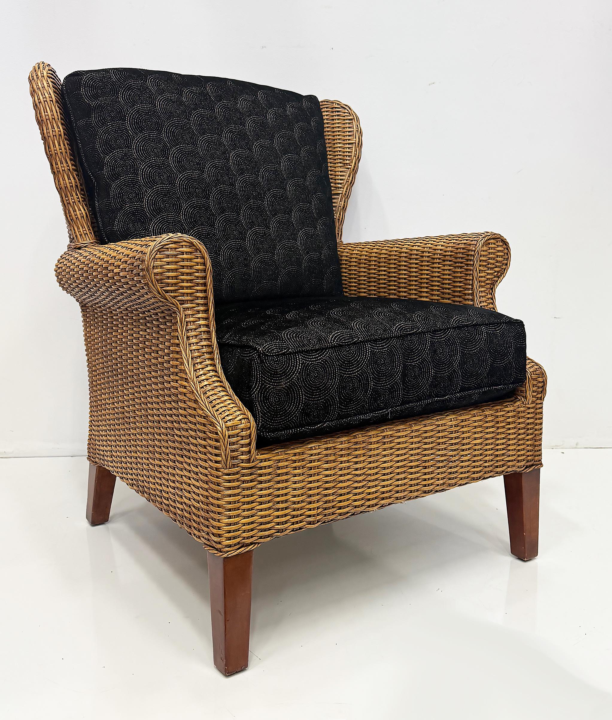 Vintage Braxton Culler Havanna gewebt Rattan Wingback Stühle, Paar (Handgewebt) im Angebot