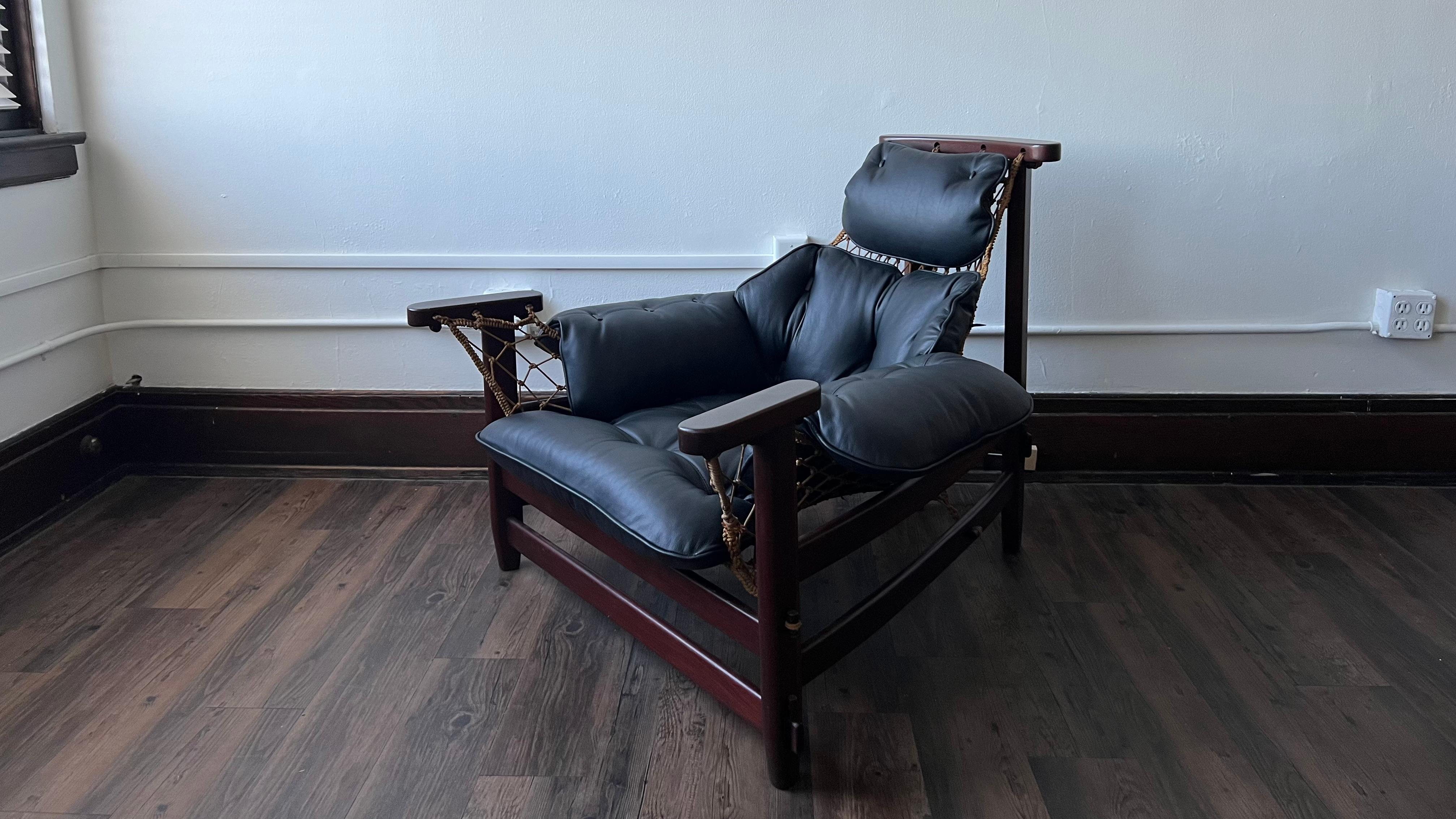 Mid-Century Modern Chaise brésilienne Jangada de Jean Gillon en vente