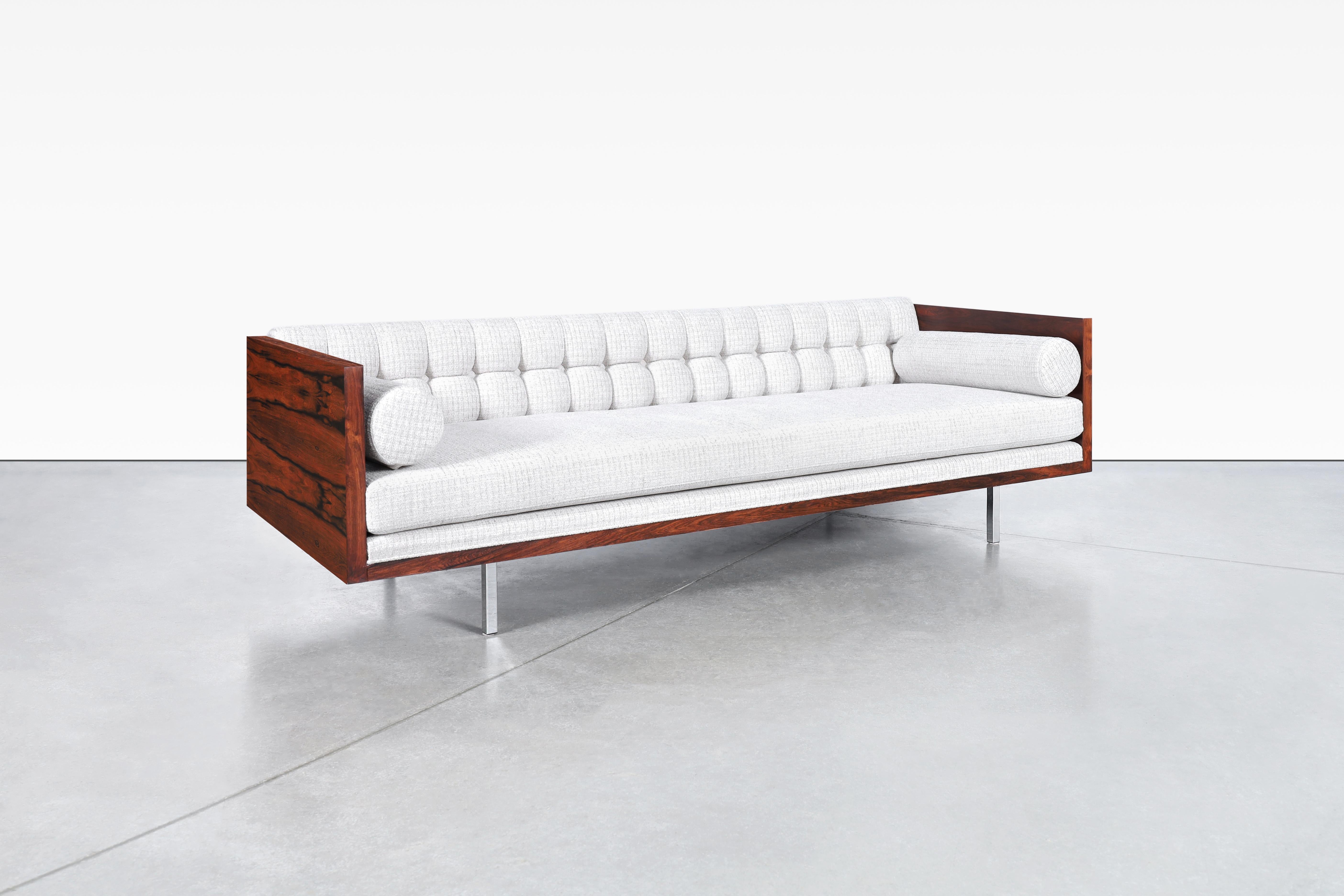 Vintage-Sofa aus brasilianischem Rosenholz von Milo Baughman für Thayer Coggin (amerikanisch) im Angebot