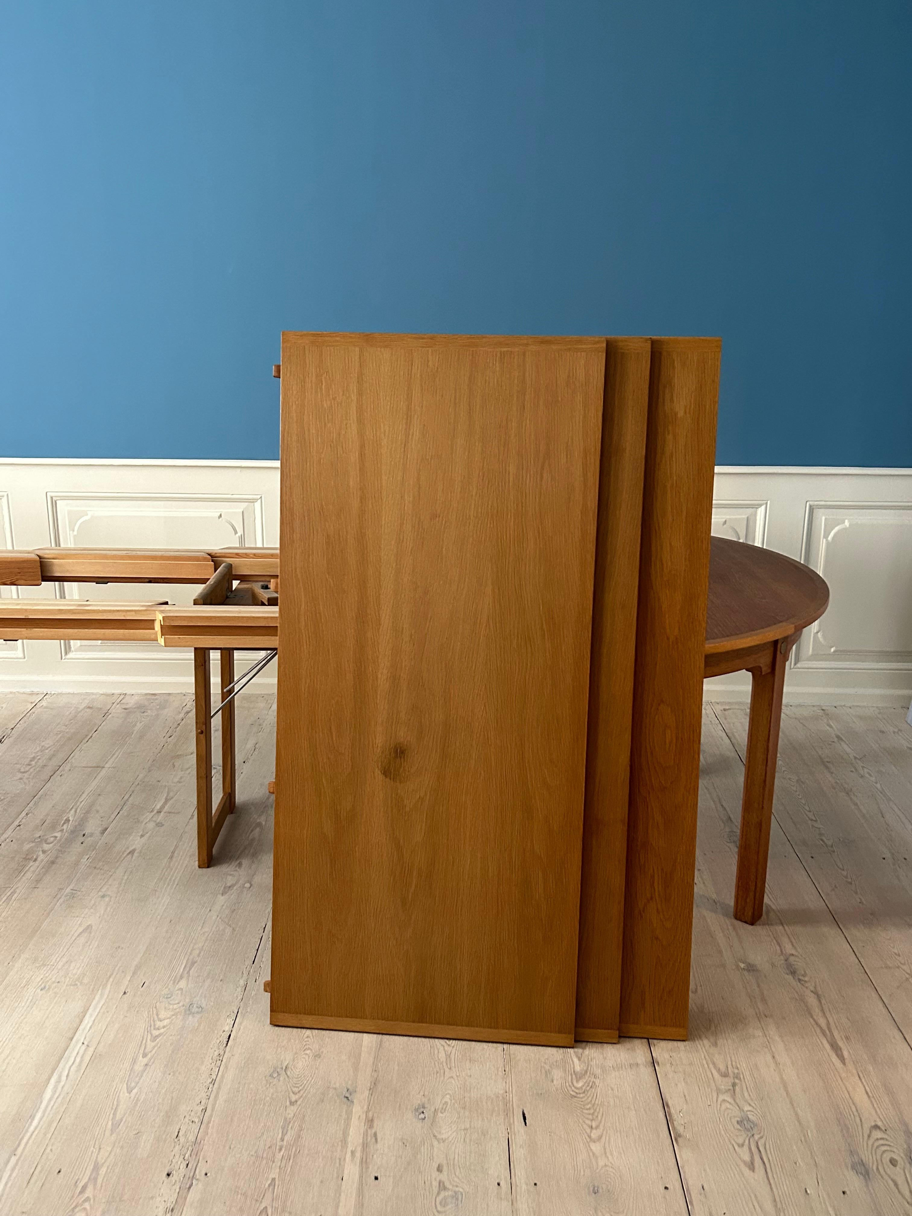 Vintage Børge Mogensen Extendable ‘Øresund’ Dining Table in Oak, Denmark, 1960s 12