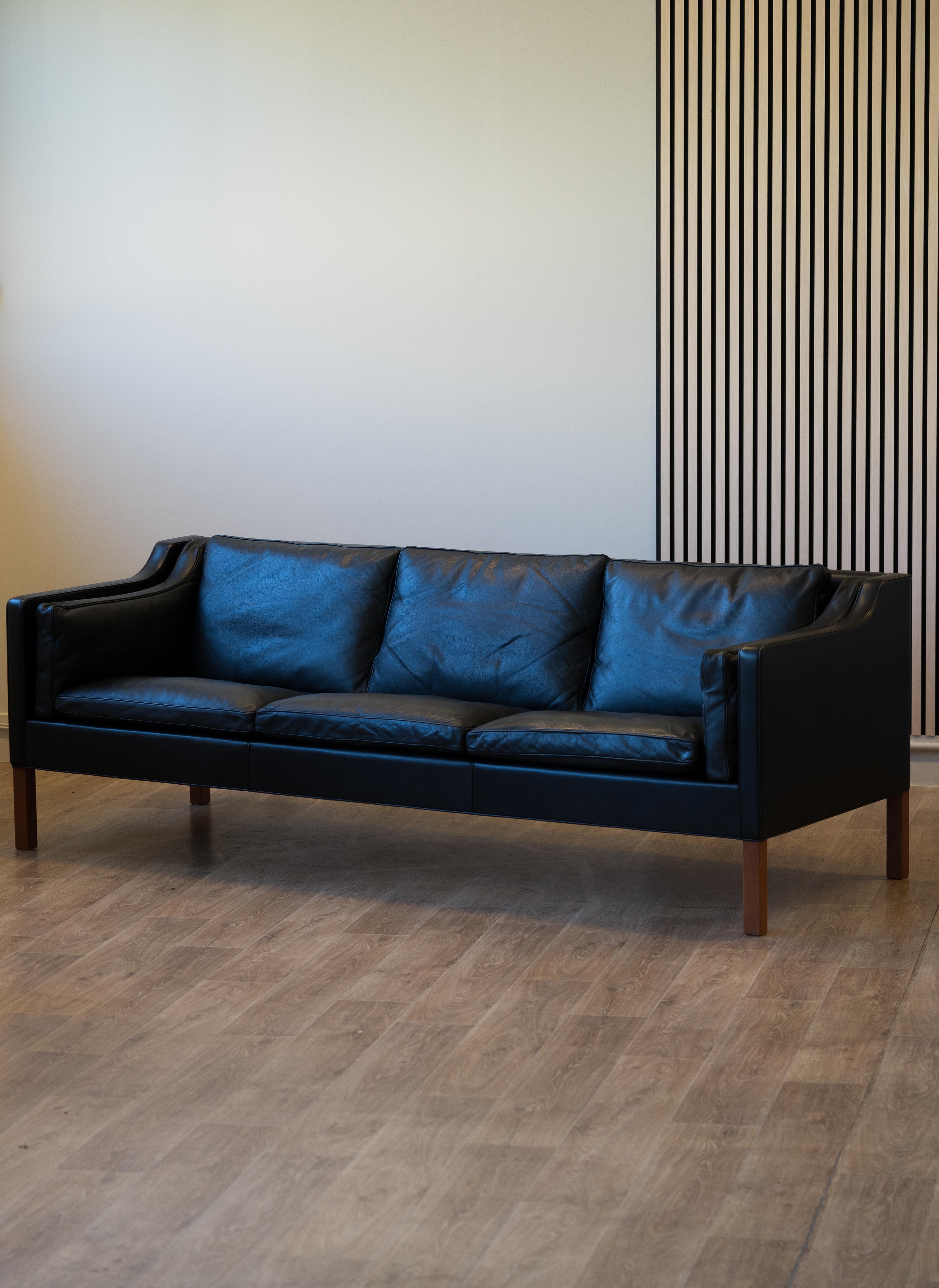 Canapé trois places vintage Børge Mogensen Model 2213 by Fredericia, Danemark en vente 1