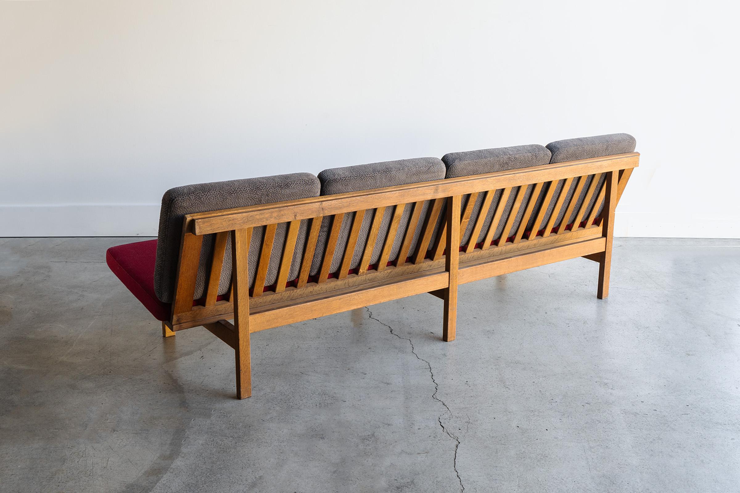 Mid-Century Modern Vintage Børge Mogensen Sofa Model 2219 for Fredericia Furniture Make in Denmark For Sale