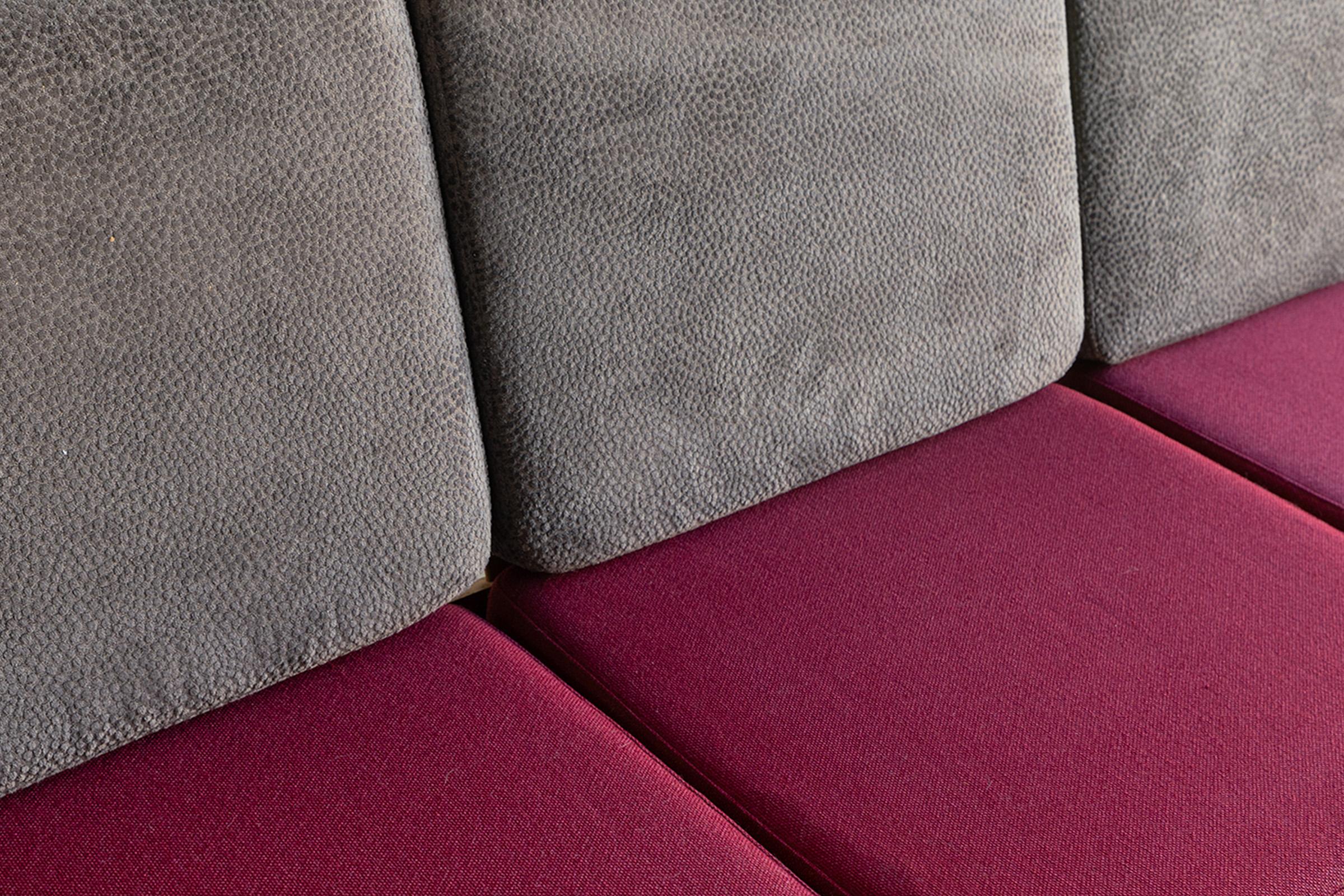 Vintage Børge Mogensen Sofa Model 2219 for Fredericia Furniture Make in Denmark In Good Condition For Sale In Portland, OR