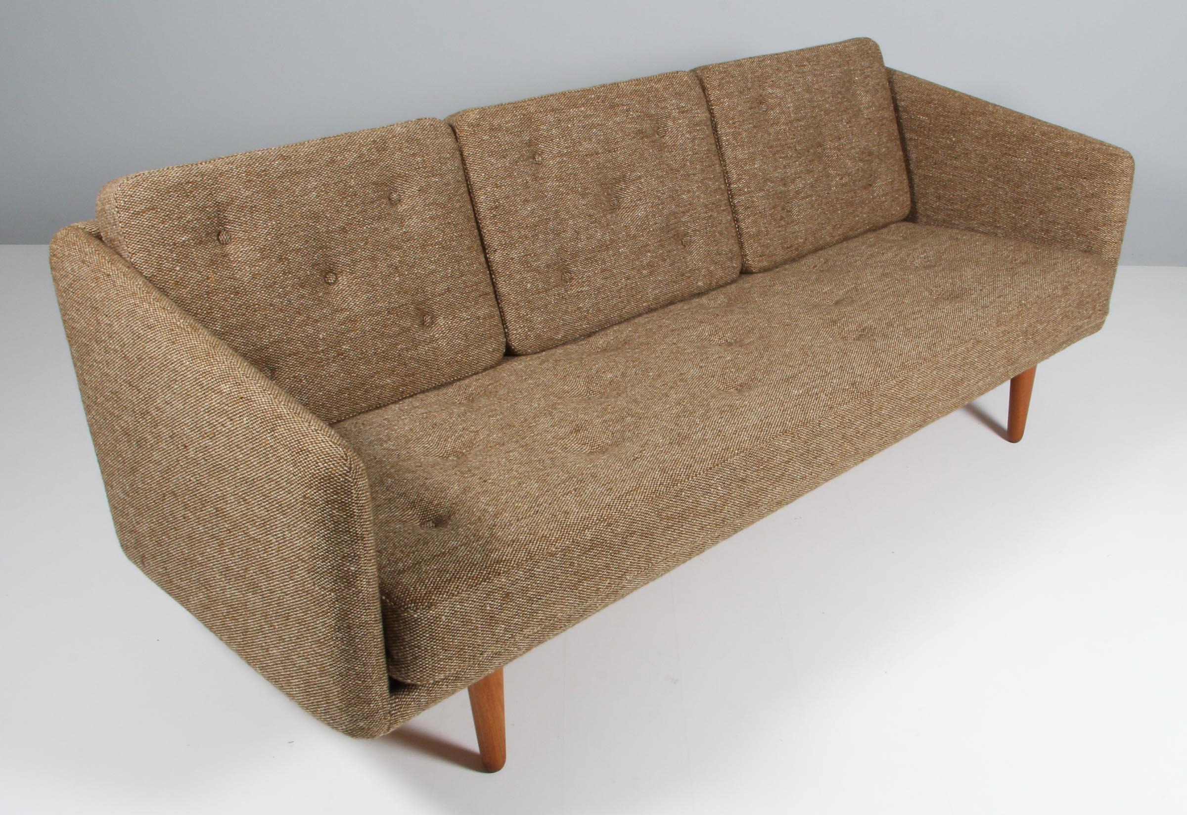 Vintage Børge Mogensen three-seat sofa, original upholstered with wool.

Legs of oak.

Model 201, made by Fredericia Furniture.

This is the old model 201 which was the first sofa that Børge Mogensen designed. The model have been put in